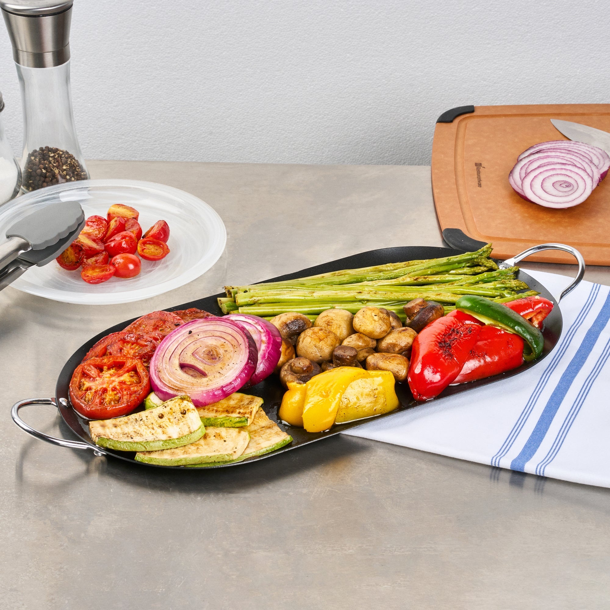 Met Lux Oval Black Carbon Steel Double Burner Griddle - Non-Stick, With Chrome Handles - 17" x 8 3/4" - 10 count box