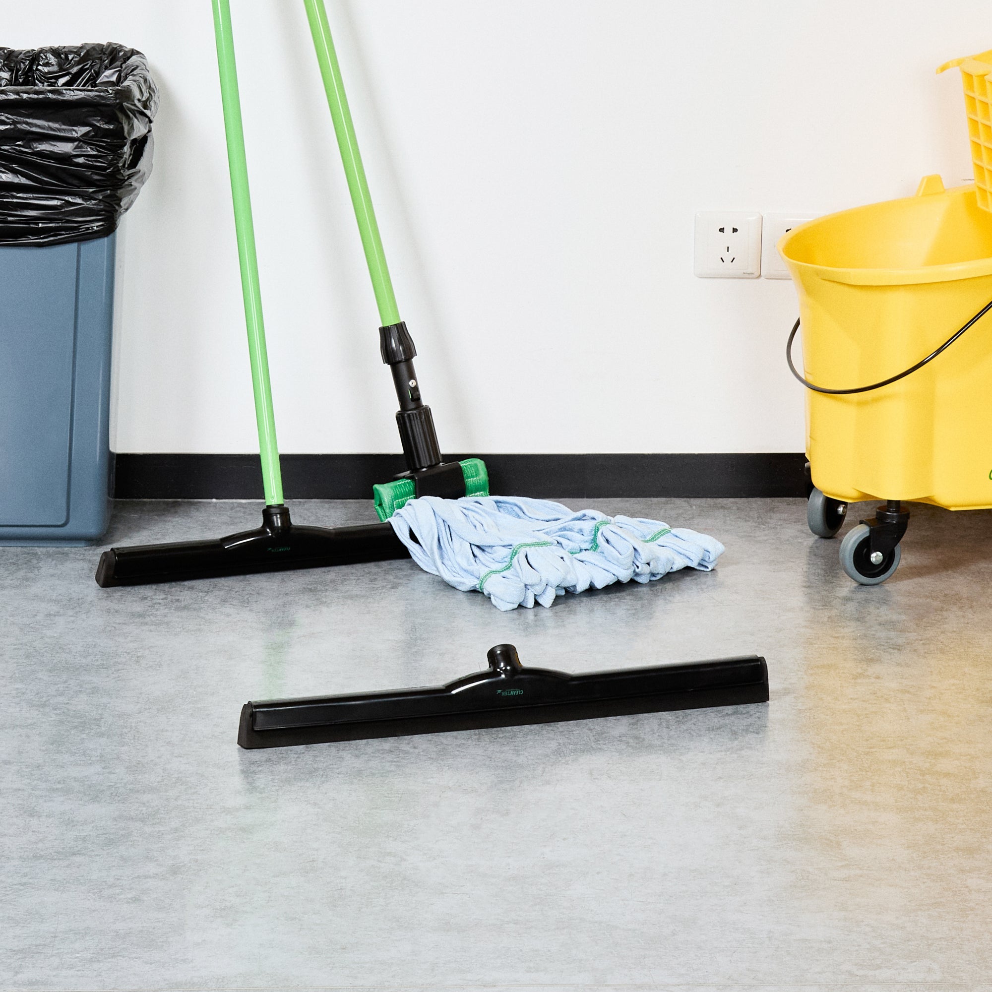 Clean Tek Professional Black Plastic Floor Squeegee - 24" - 1 count box