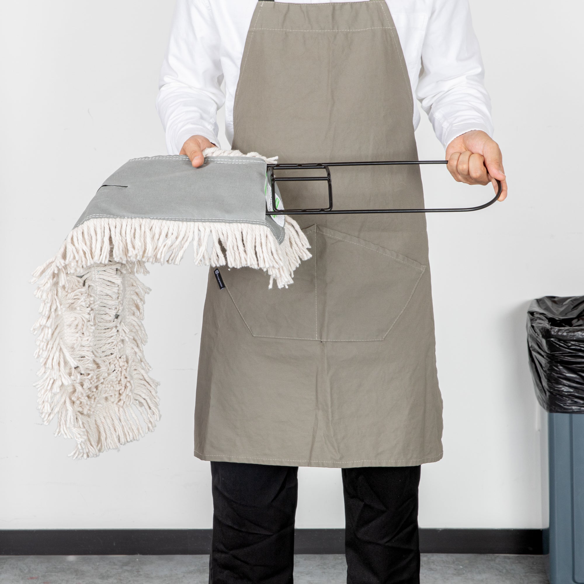 Clean Tek Professional Wire Swivel Snap Mop Frame - 24" x 5" - 1 count box