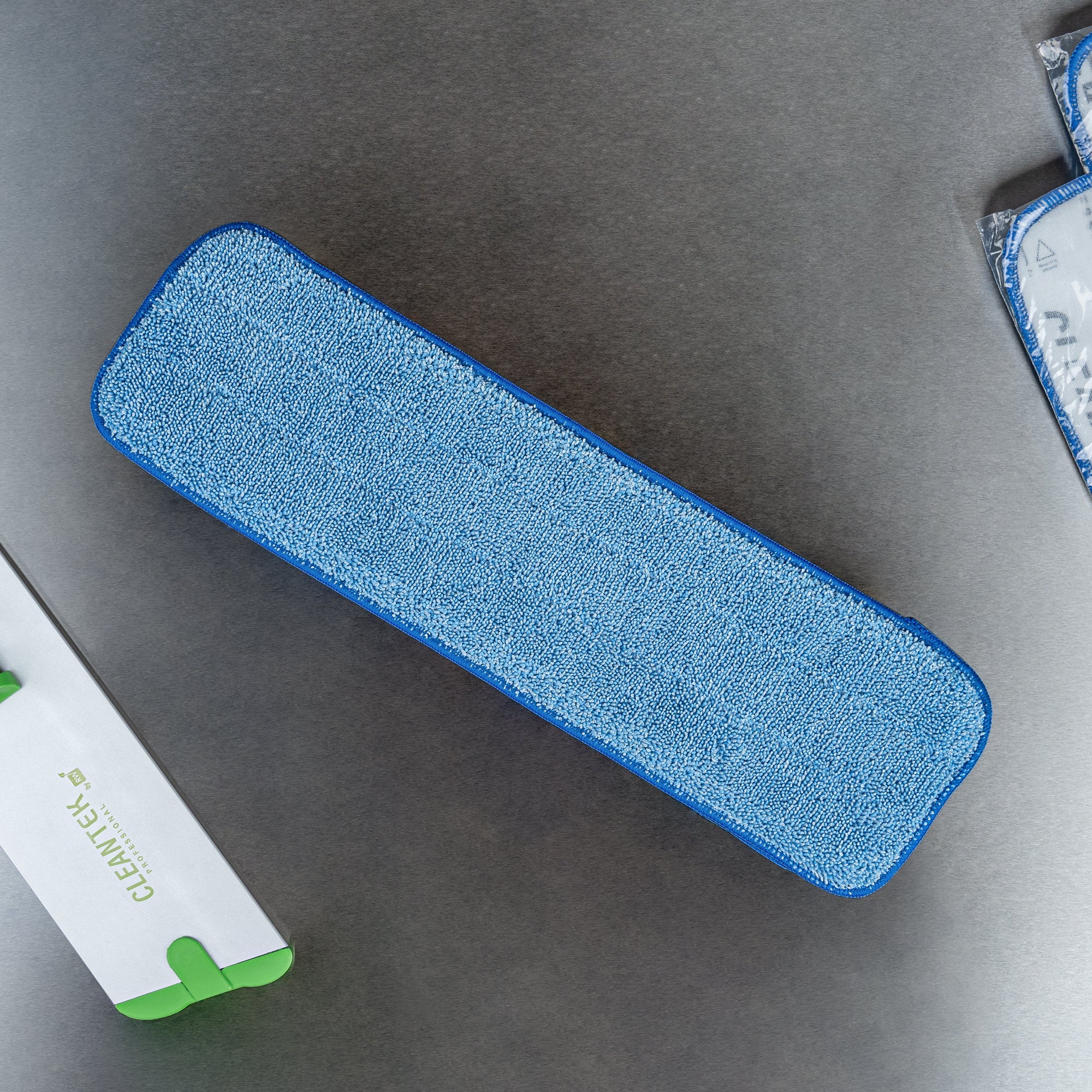 Clean Tek Professional Blue Microfiber Hook and Loop Wet / Dry Mop Pad - 19 1/2" - 1 count box