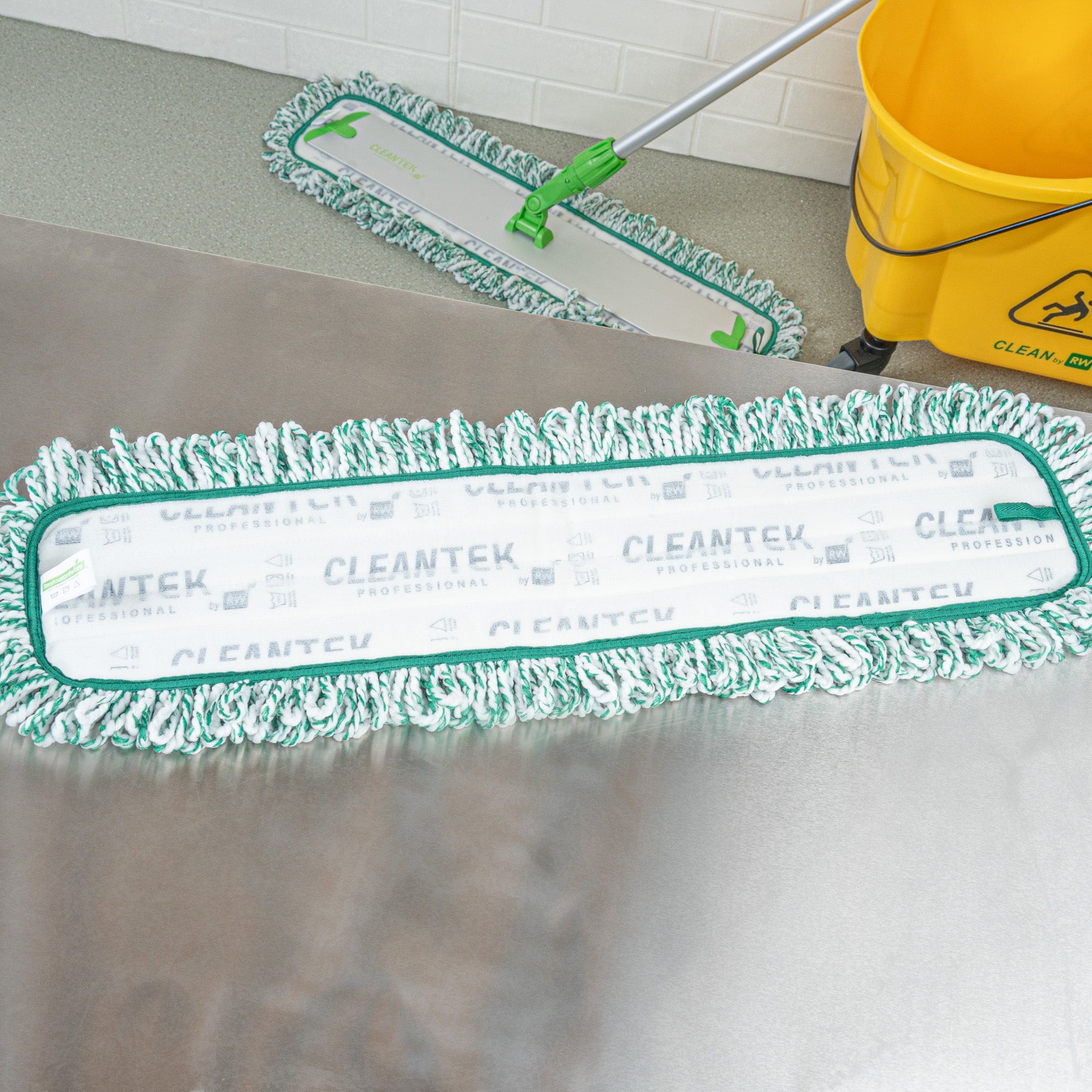 Clean Tek Professional Green Microfiber Fringed Dust Mop Pad - Zig Zag - 28 1/4" - 1 count box