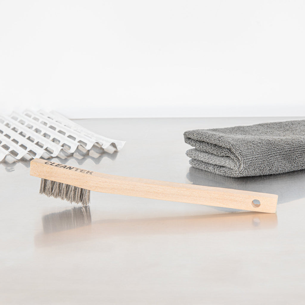 Clean Tek Professional 7 3/4" Stainless Steel Wire Bristle Grill / Oven Brush - with Curved Handle - 1 count box