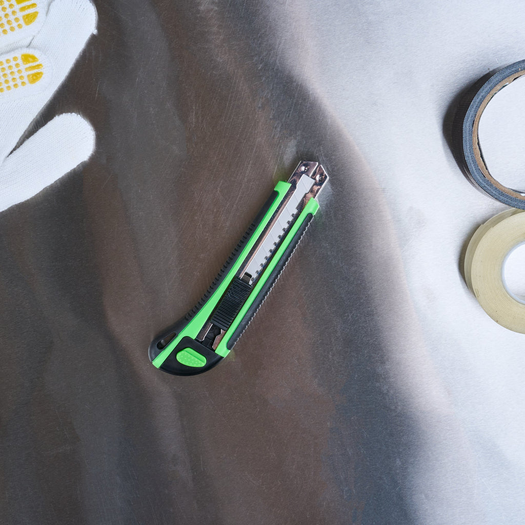 Handy Tek Green Snap Off Blade Knife - Anti-Slip Handle - 6 3/4" - 1 count box
