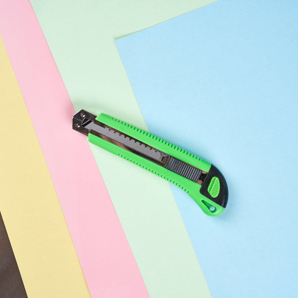 Handy Tek Green Snap Off Blade Knife - 6 3/4" - 12 count box