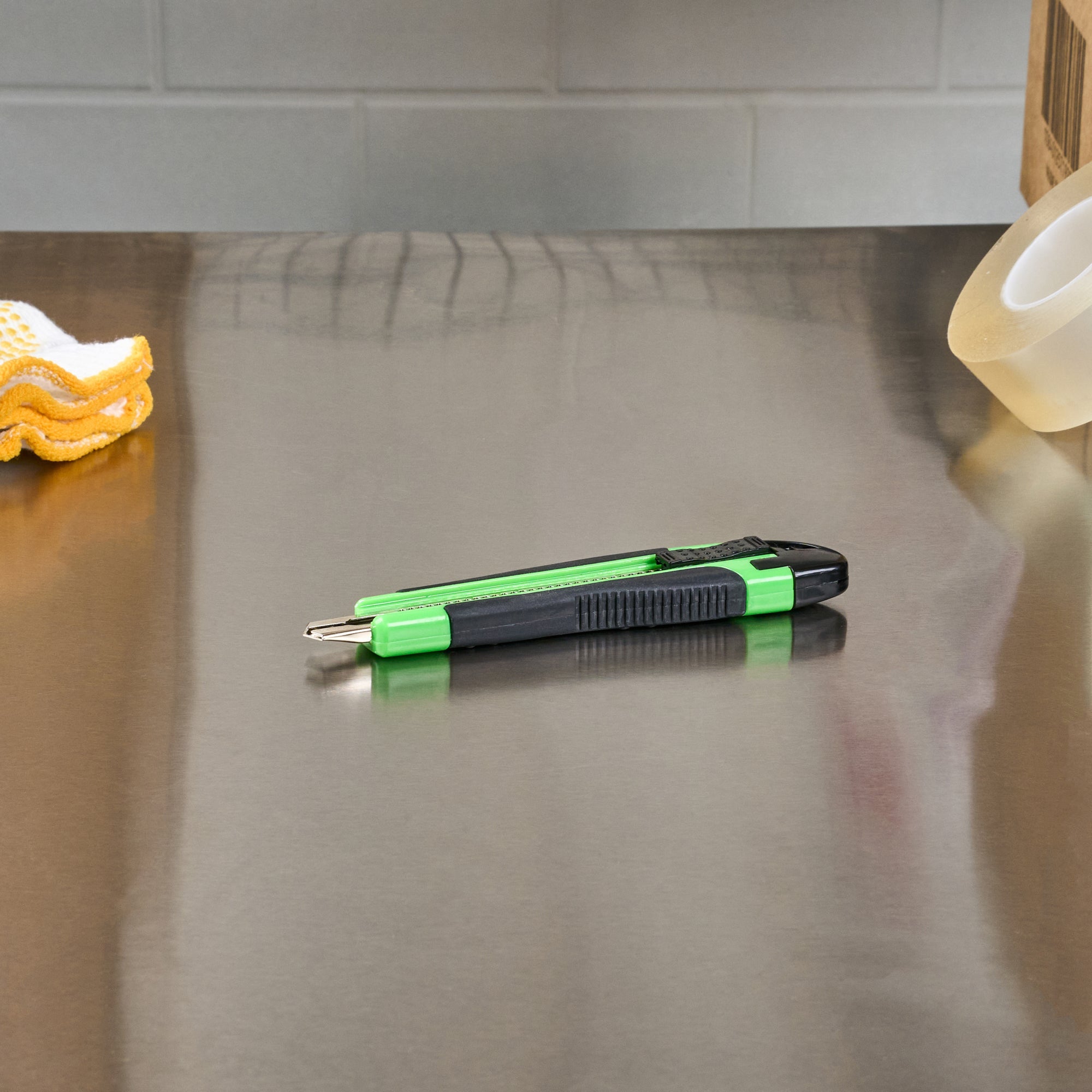 Handy Tek Green Snap Off Blade Knife - Anti-Slip Handle - 5 1/4" - 1 count box