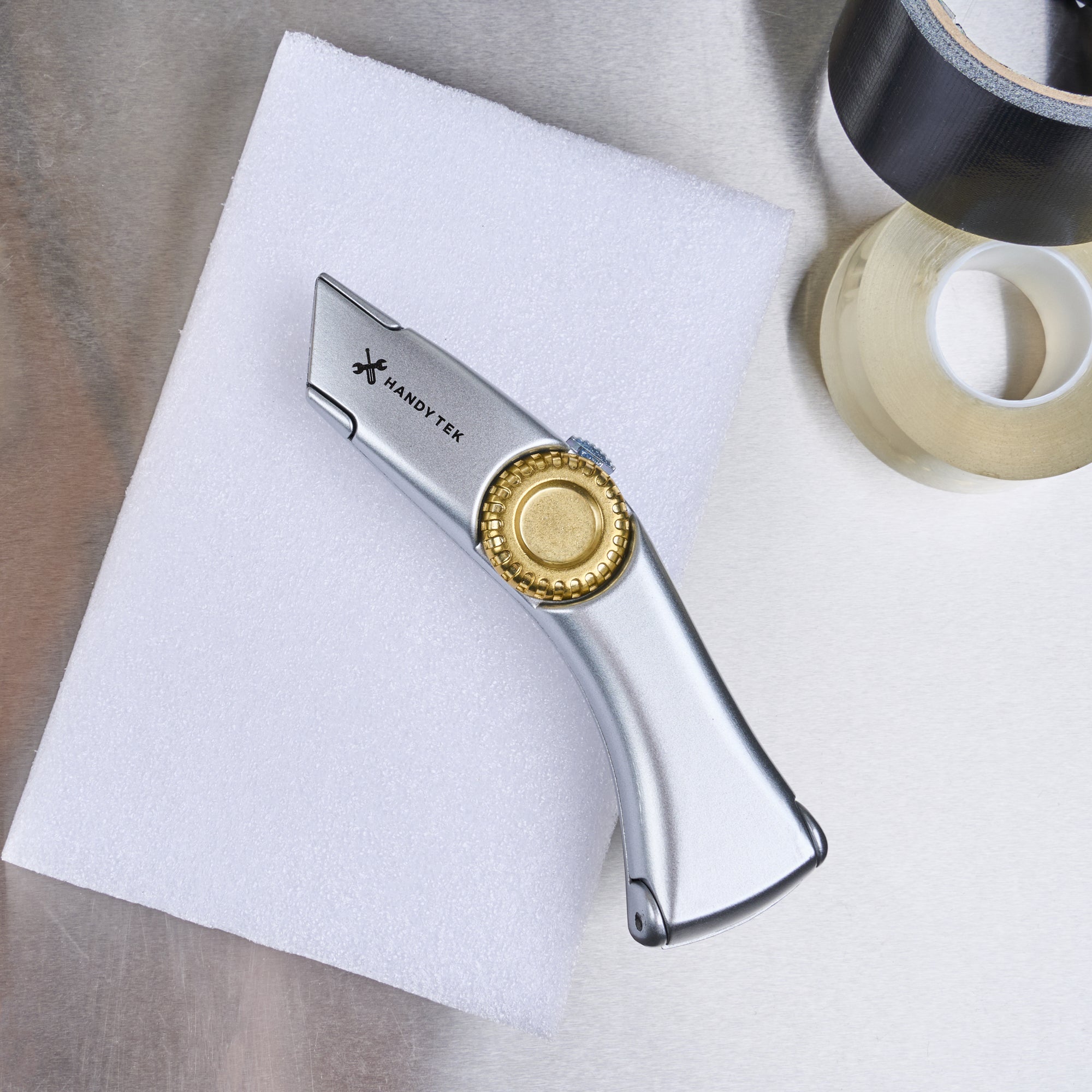 Handy Tek Silver Utility Knife - with Blade Lock Wheel, Quick Change, Heavy Duty - 7" - 1 count box