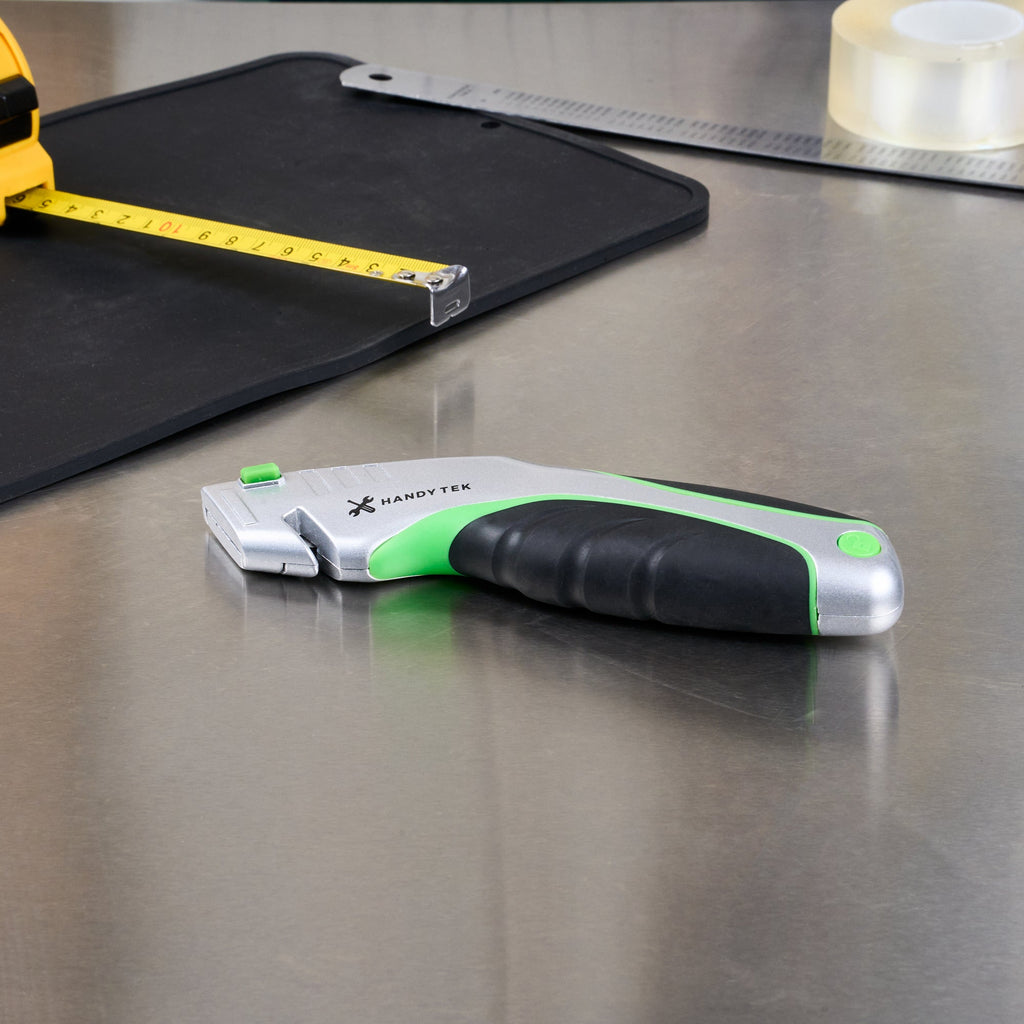 Handy Tek Silver Utility Knife - Quick Change, Heavy Duty - 7" - 1 count box