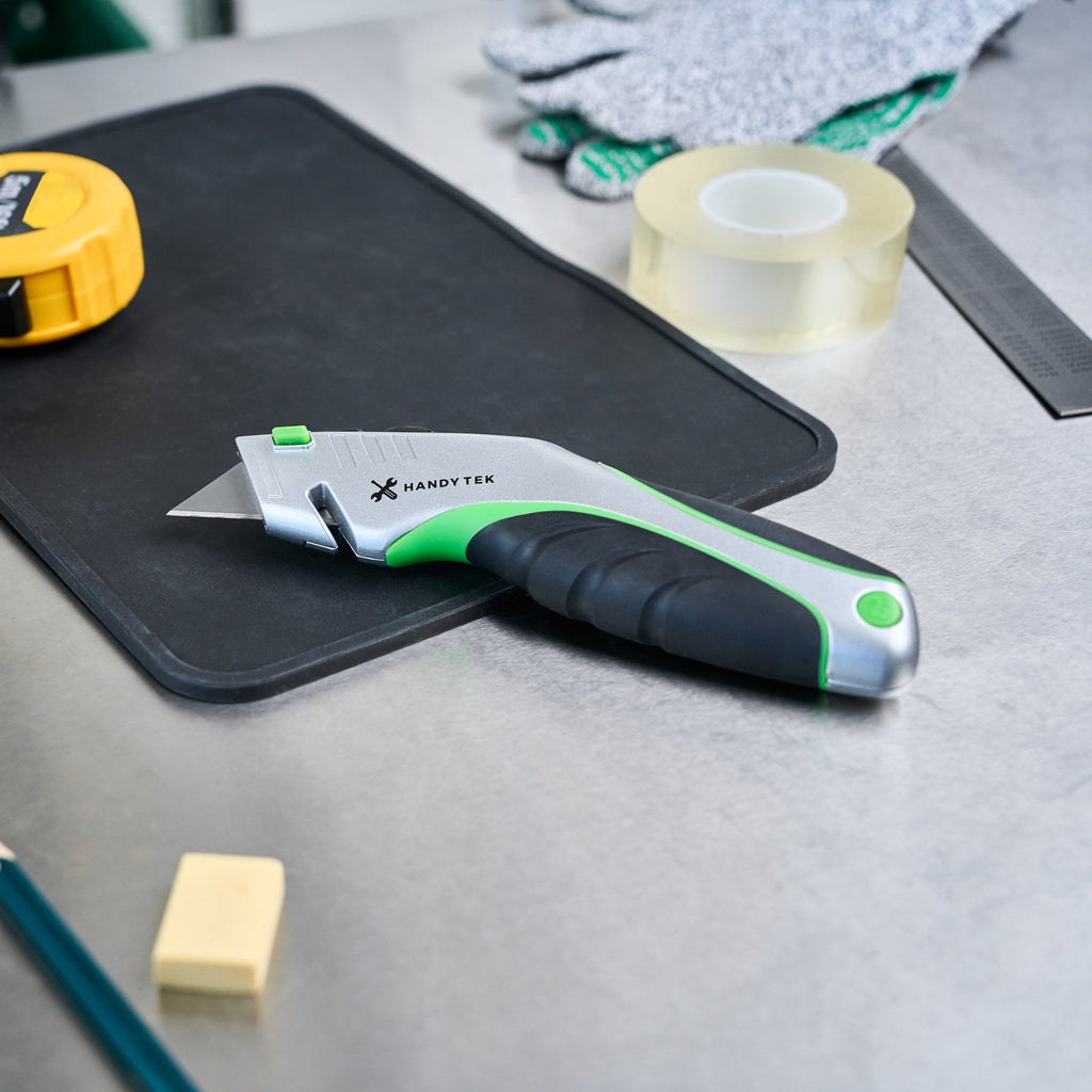 Handy Tek Silver Utility Knife - Quick Change, Heavy Duty - 7" - 12 count box