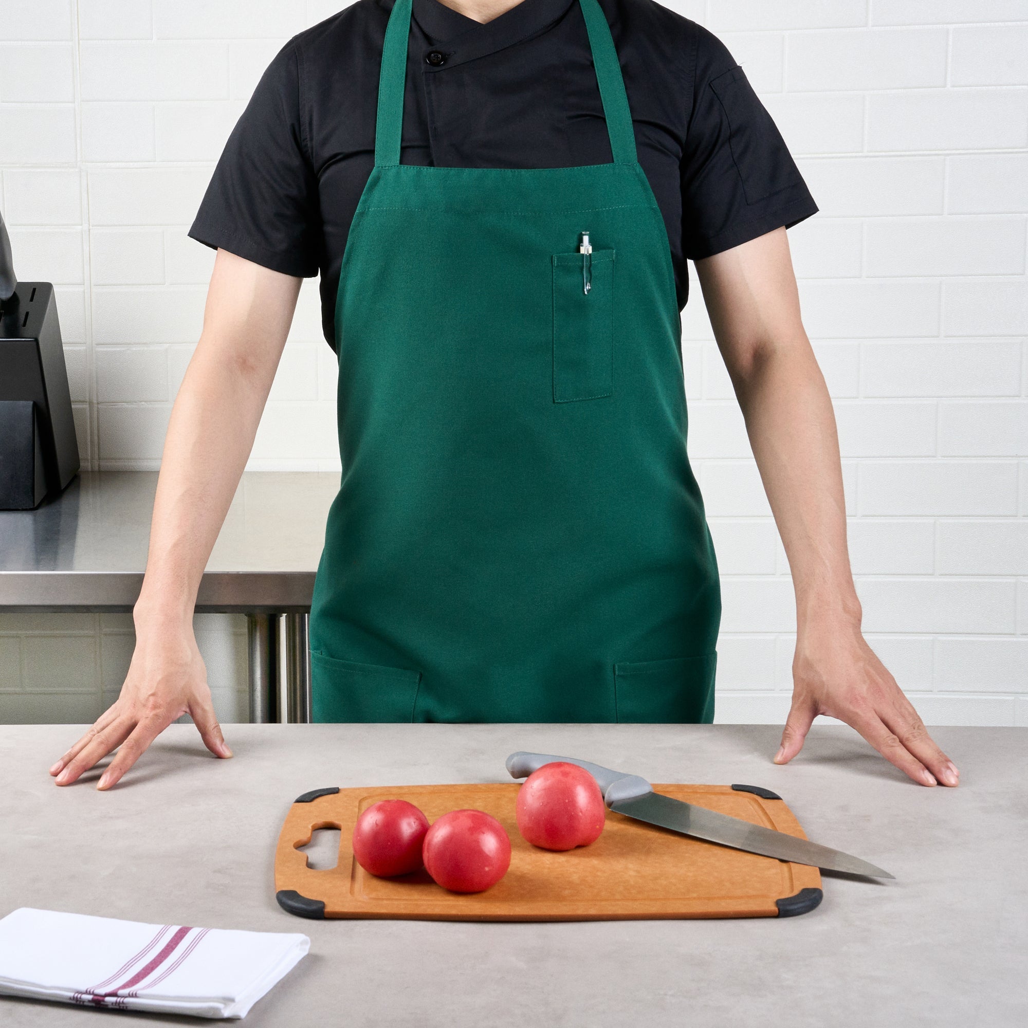 Chef 101 Green Standard Bib Apron - with 3 Pockets - 32 1/2'' x 27 1/2'' - 100 count box