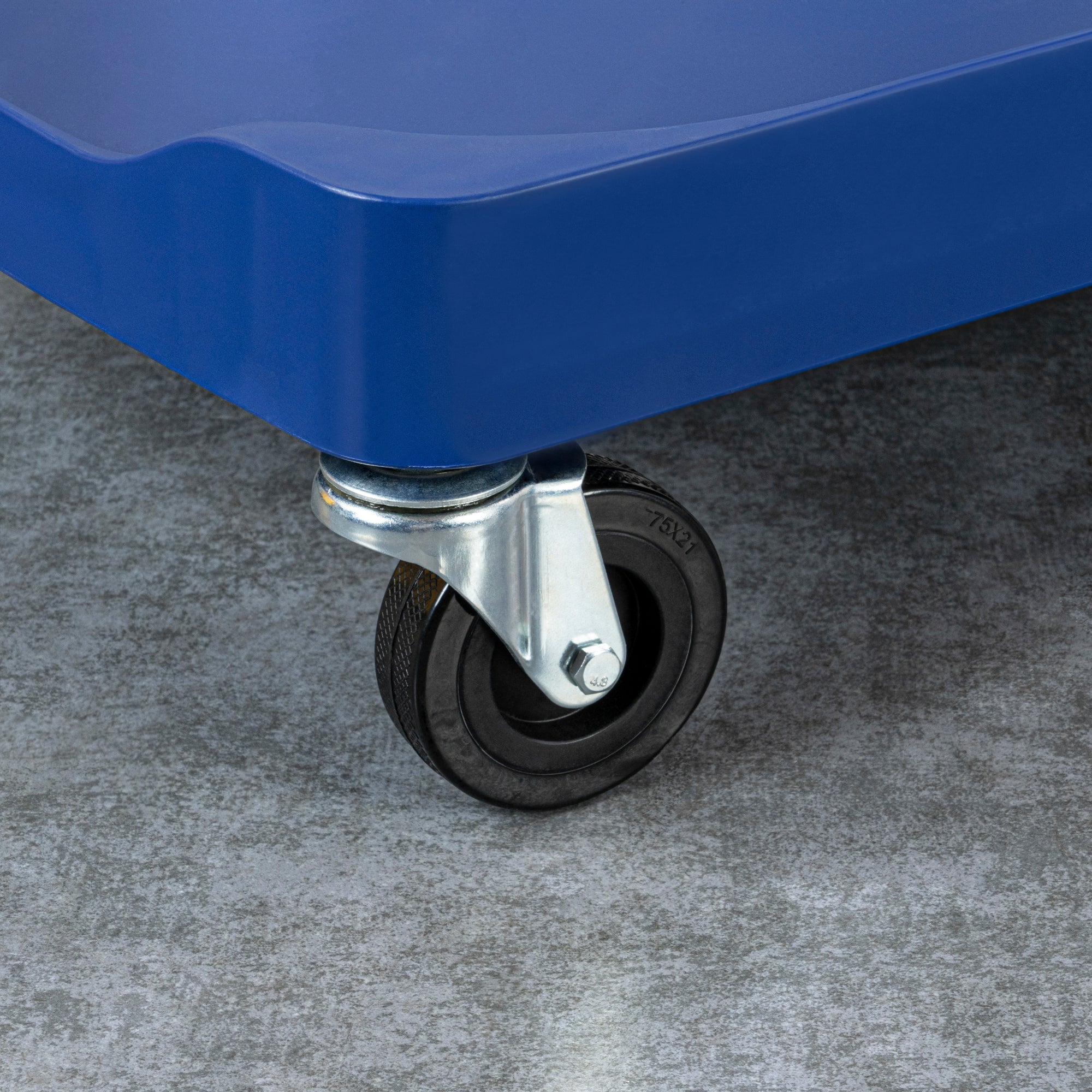 Clean Tek Professional Blue 3-Shelf Janitor Cart - 18 gal Bag, Lid - 44" x 18 1/2" x 39" - 1 count box