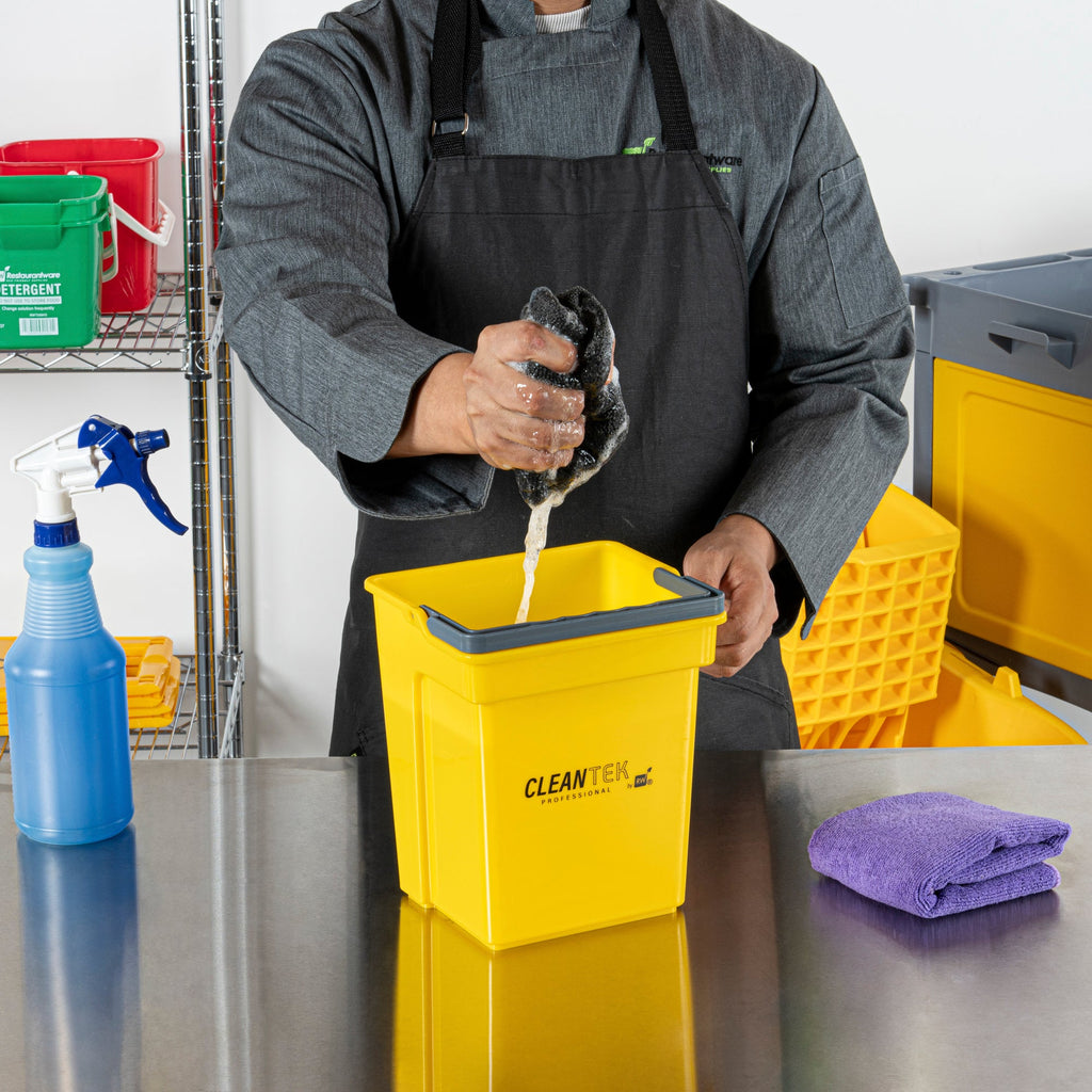 Clean Tek Professional 4 Qt Yellow Cleaning Bucket - 7" x 6 1/4" x 8 1/2" - 1 count box