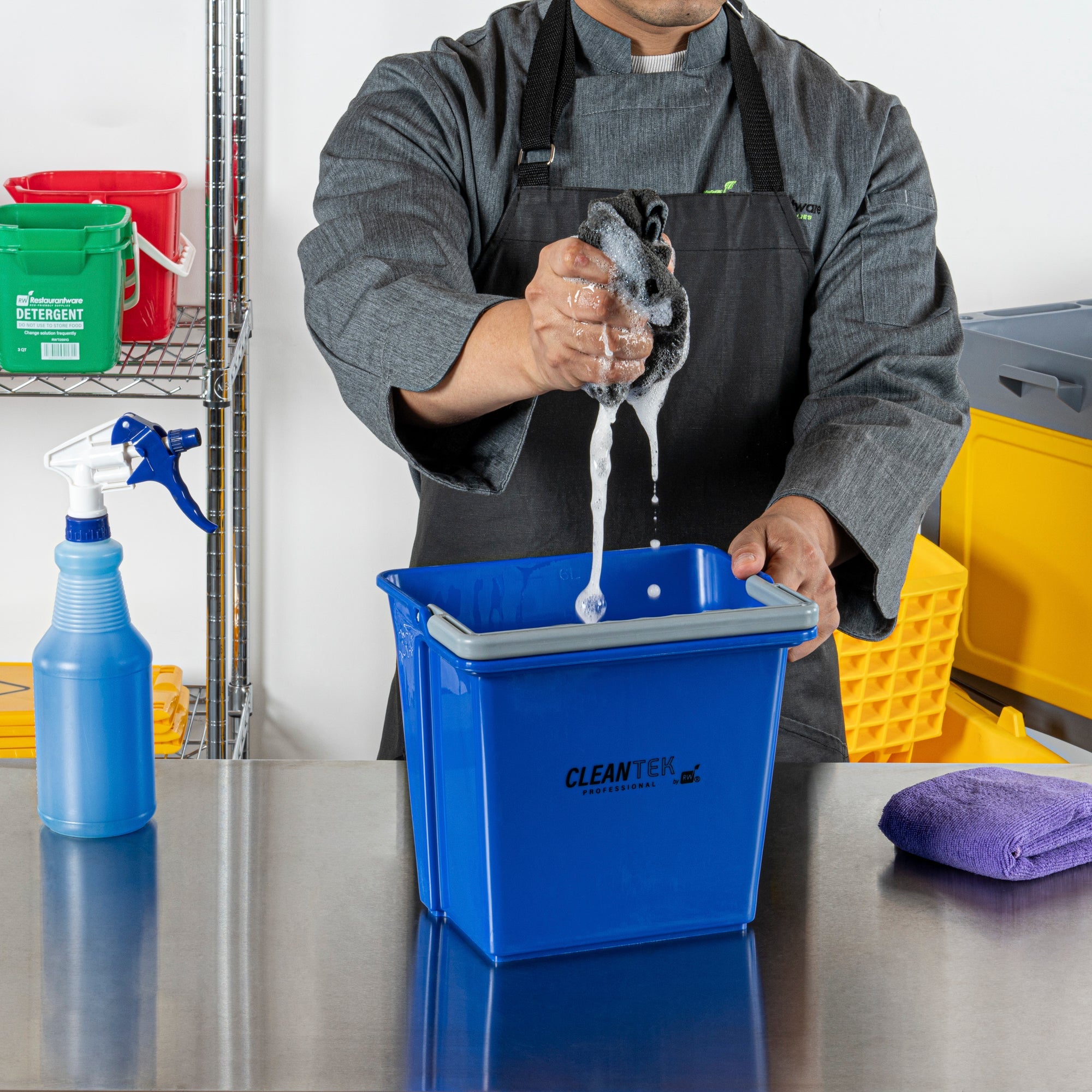 Clean Tek Professional 6 Qt Blue Cleaning Bucket - 9 1/4" x 7" x 8 3/4" - 1 count box