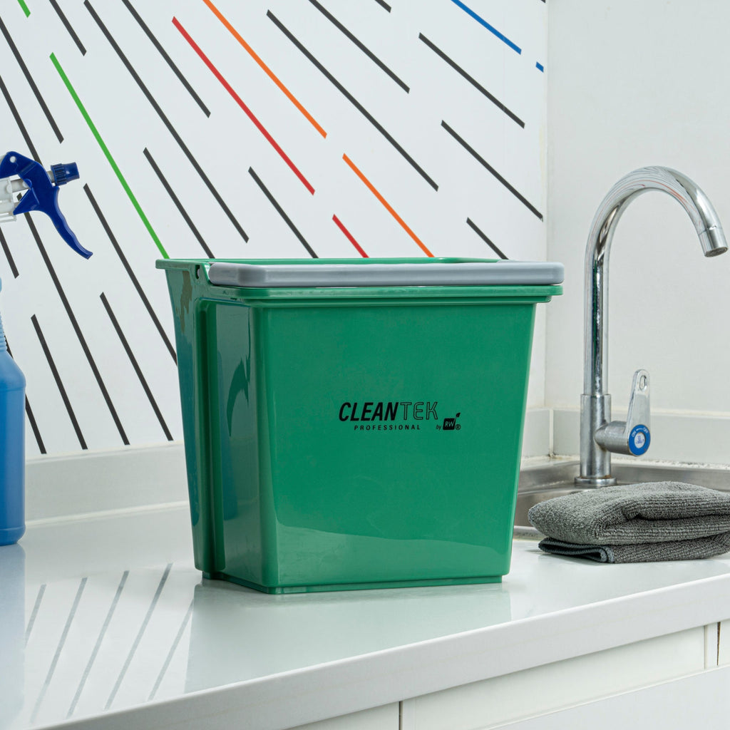 Clean Tek Professional 6 Qt Green Cleaning Bucket - 9 1/4" x 7" x 8 3/4" - 1 count box