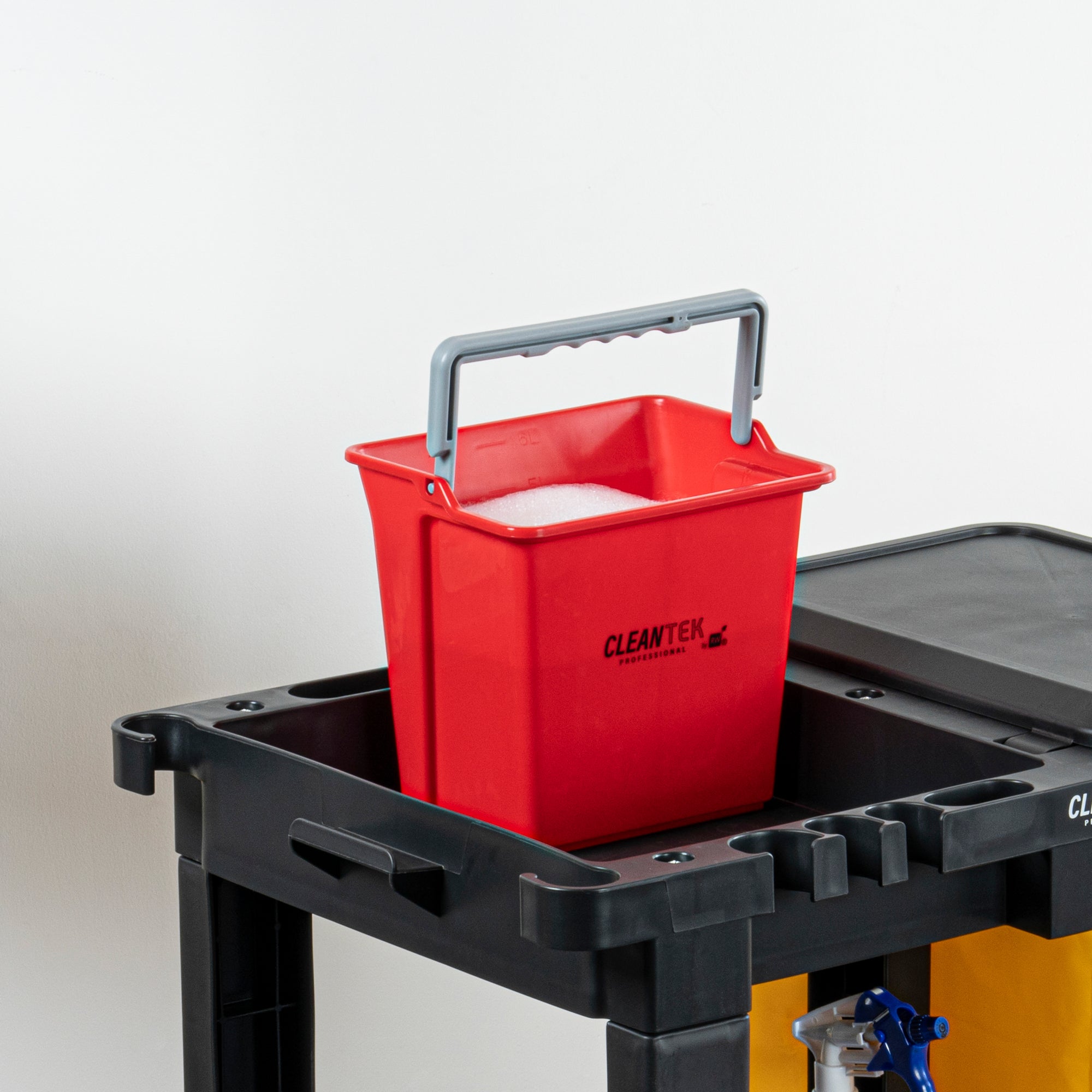 Clean Tek Professional 6 Qt Red Cleaning Bucket - 9 1/4" x 7" x 8 3/4" - 1 count box