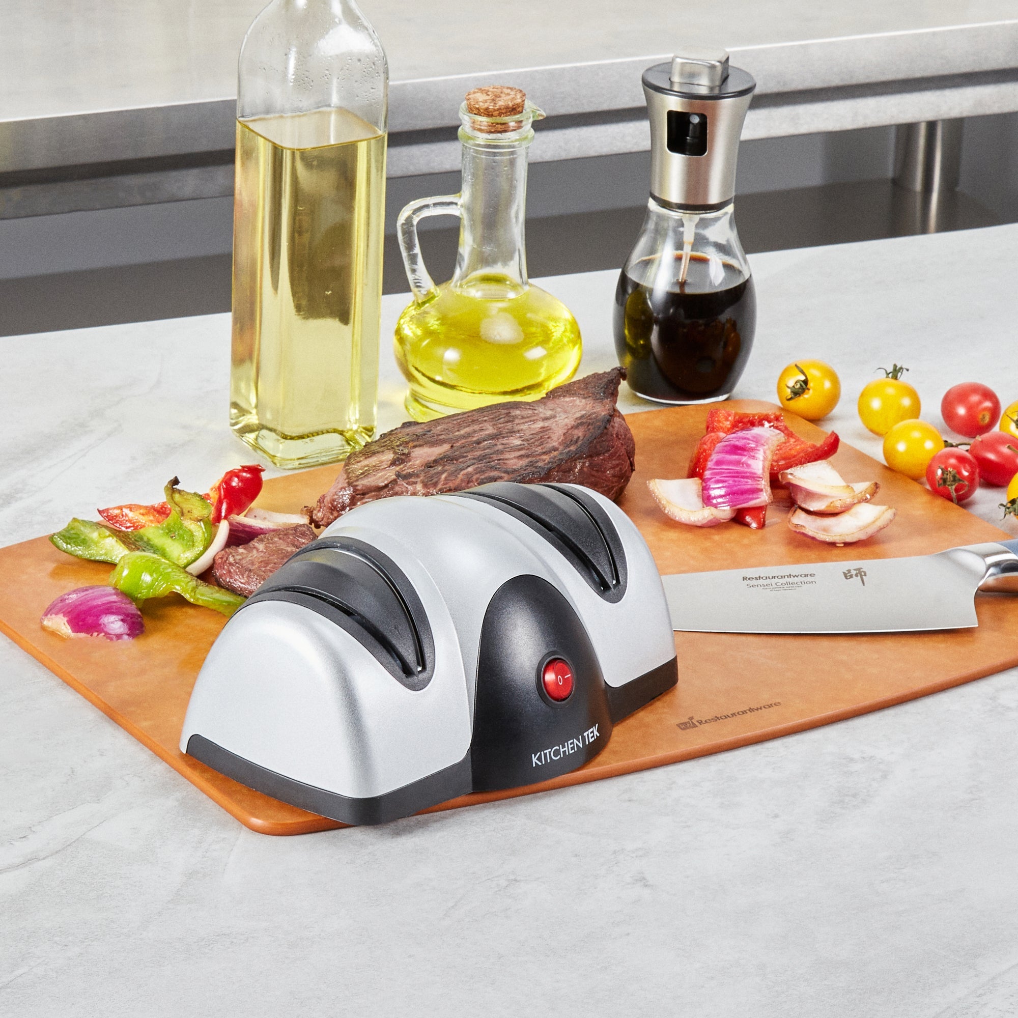 Kitchen Tek Silver Plastic 2 Stage Electric Knife Sharpener - for Straight Edge Knives, 120V - 7 1/2'' x 5 3/4'' x 3 3/4'' - 1 count box