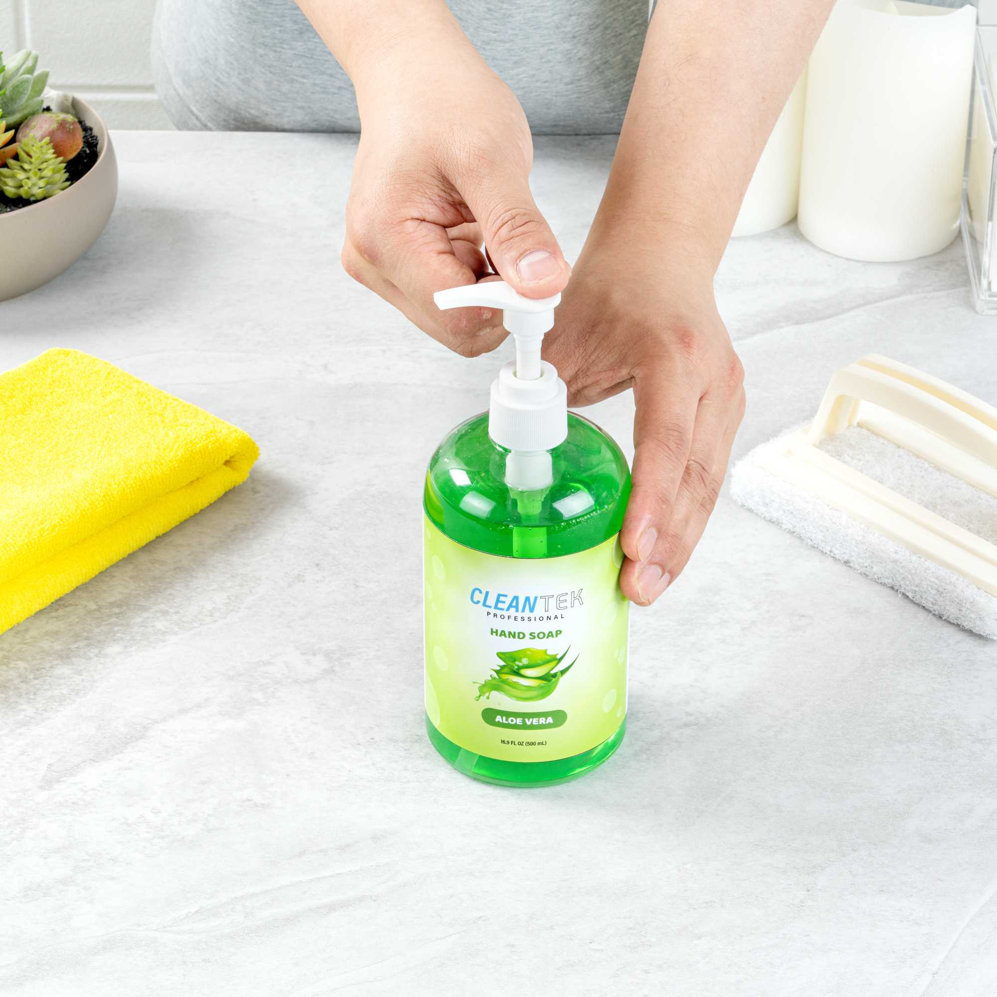 Clean Tek Professional 16.9 fl. oz Liquid Hand Soap - Aloe Vera - 1 count box