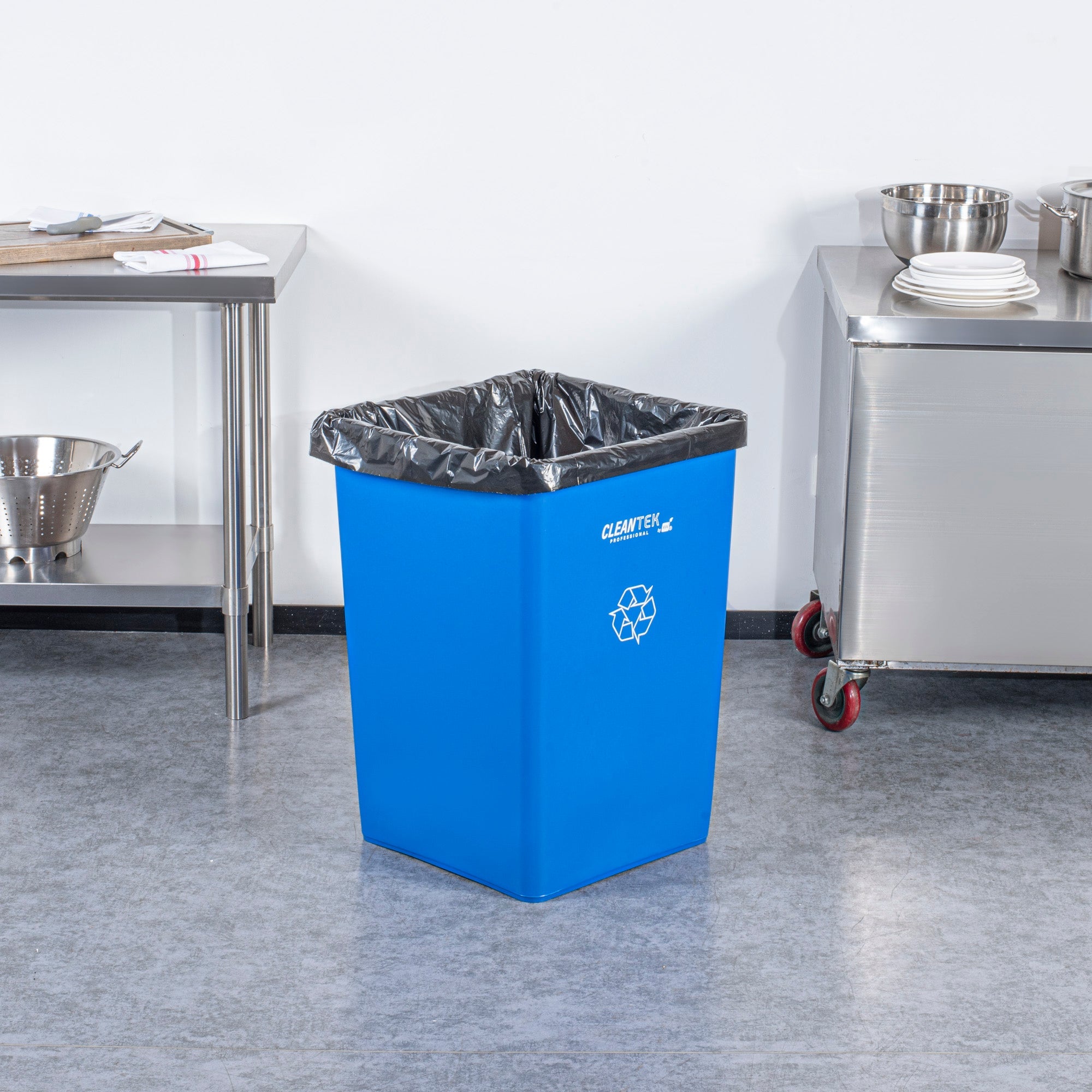 Clean Tek Professional 35 gal Square Blue Plastic Recycling Bin - 19 1/2" x 19 1/2" x 27 3/4" - 1 count box