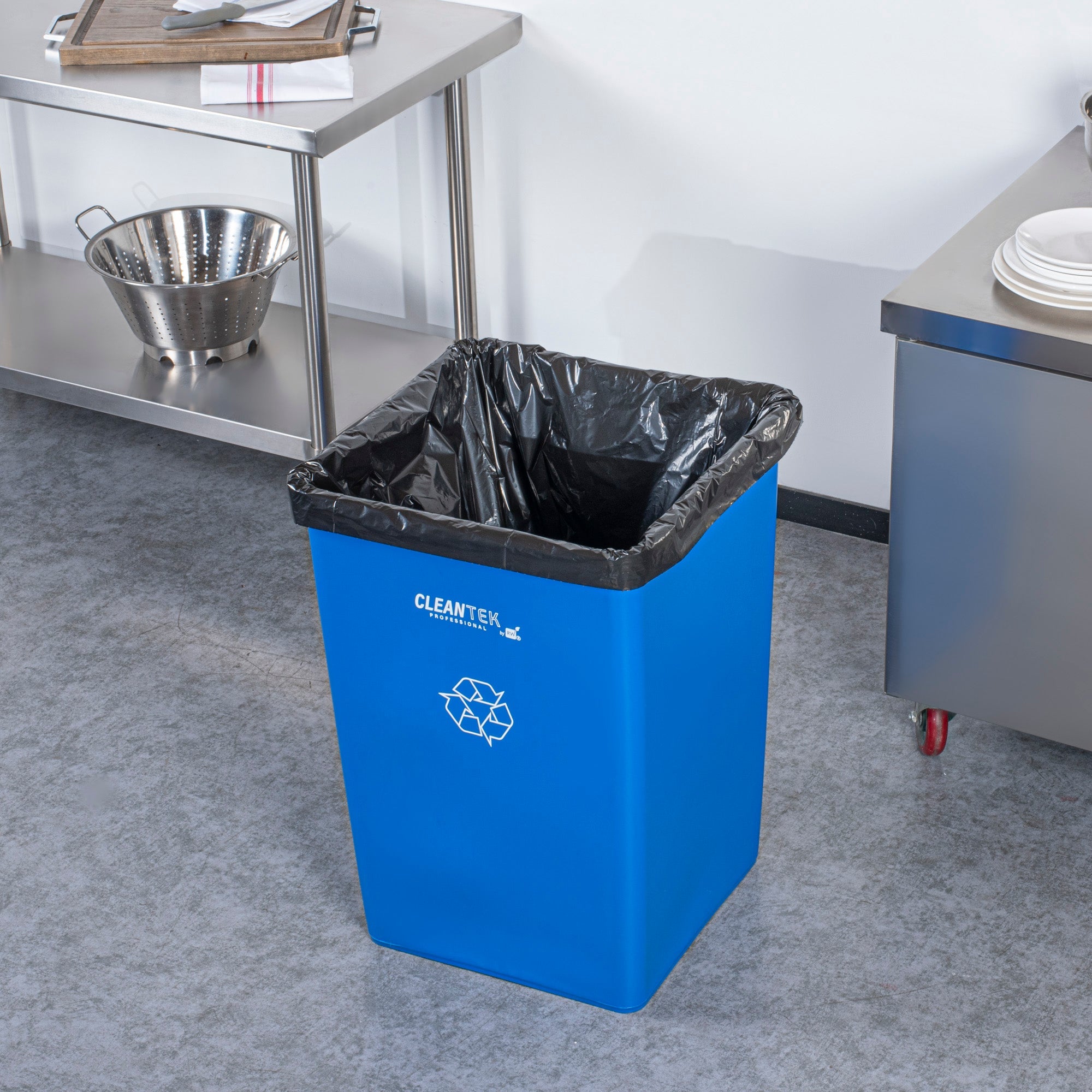 Clean Tek Professional 35 gal Square Blue Plastic Recycling Bin - 19 1/2" x 19 1/2" x 27 3/4" - 1 count box