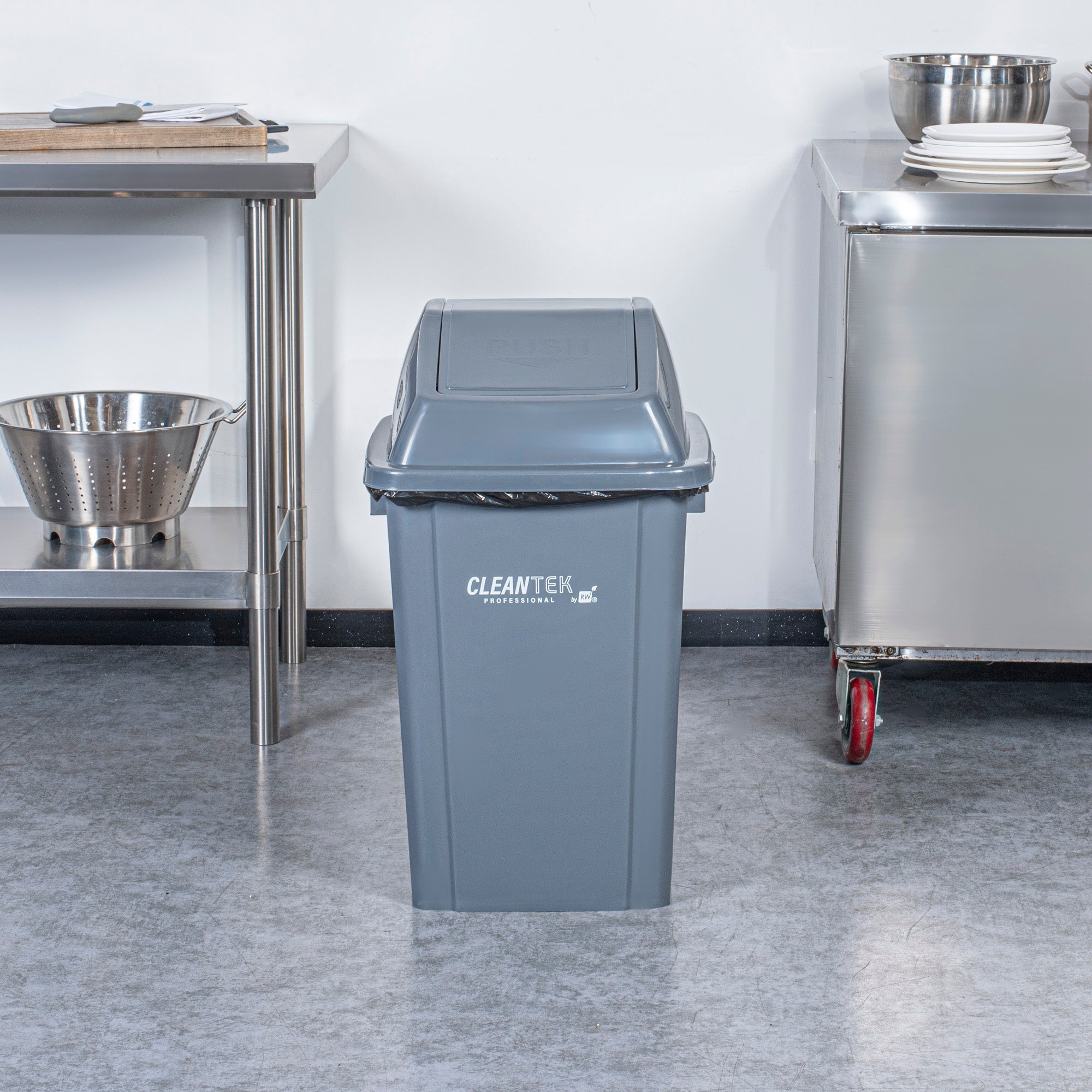Clean Tek Professional Gray Dome Top Lid - with Swing Door, Fits 19 / 23 gal Square Trash Can - 1 count box