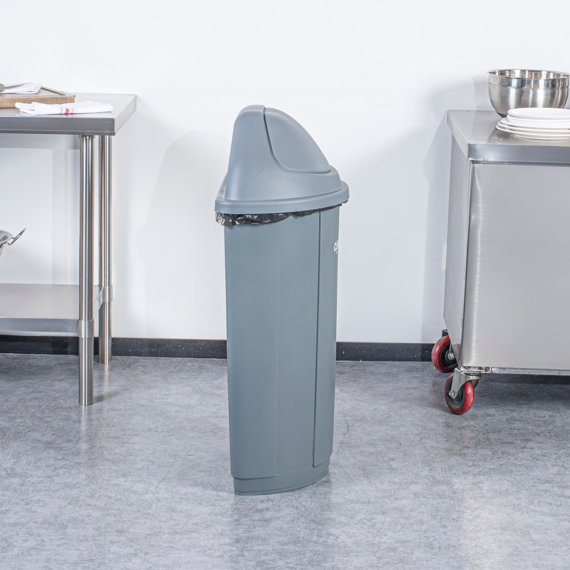 Clean Tek Professional Gray Dome Top Lid - with Swing Door, Fits 21 gal Half Round Trash Can - 1 count box