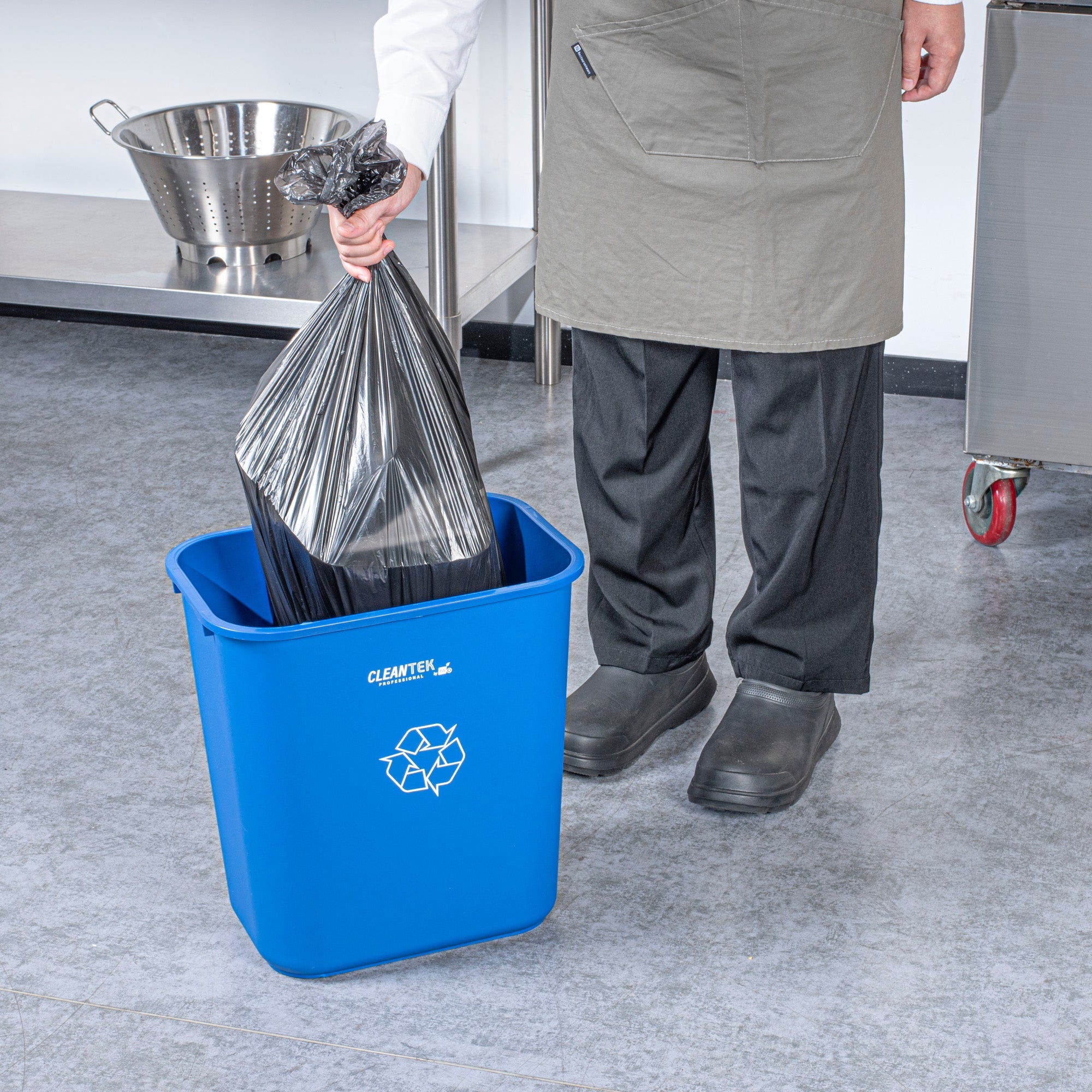 Clean Tek Professional 28 qt / 7 gal Rectangle Blue Recycling Wastebasket / Trash Can - 14 1/2" x 10 1/2" x 15 1/4" - 1 count box