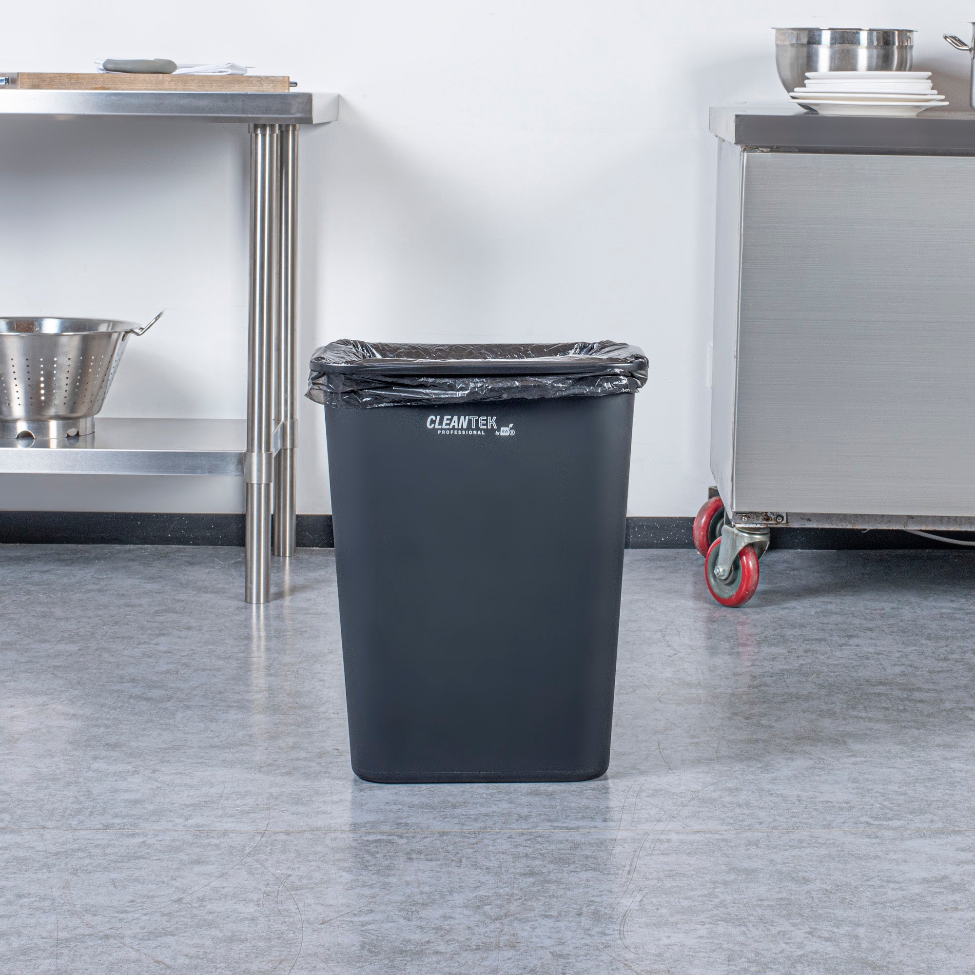 Clean Tek Professional 7 qt / 1.75 gal Rectangle Black Wastebasket / Trash Can - 10" x 6 1/4" x 10 1/4" - 1 count box