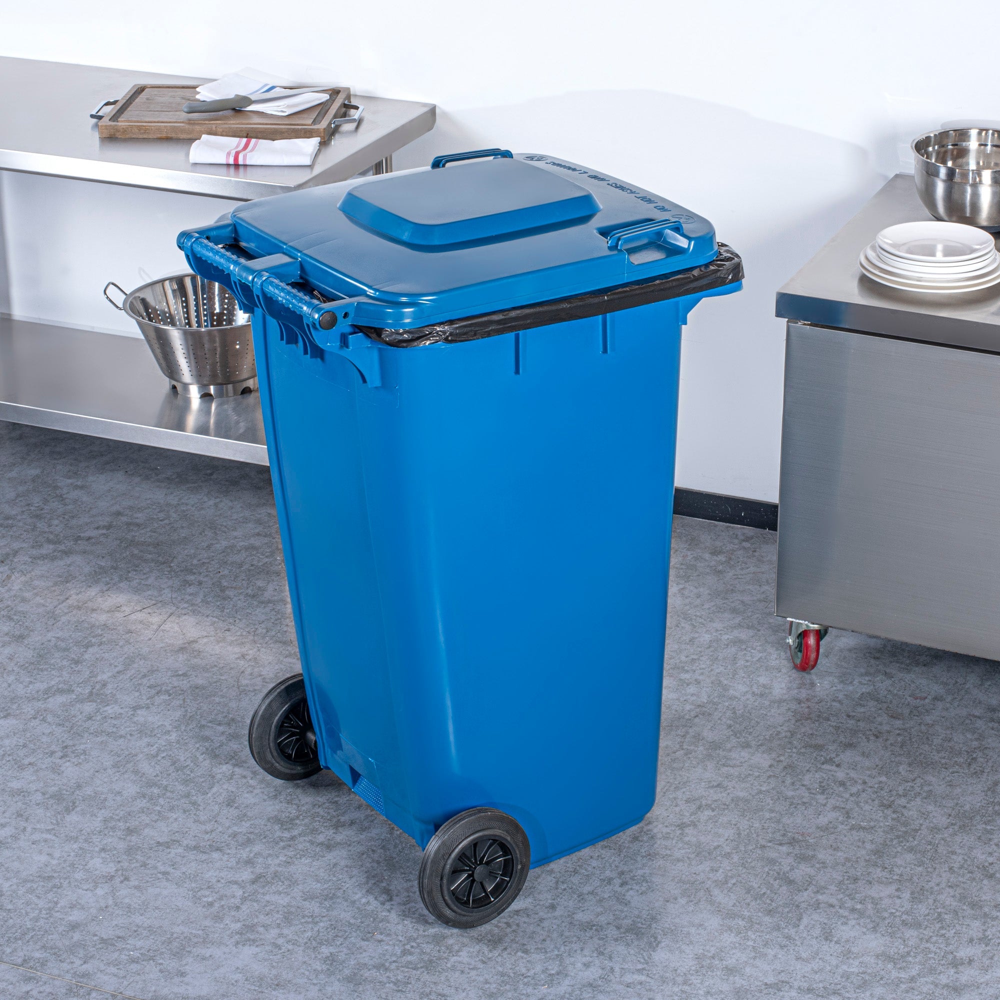 Clean Tek Professional 64 gal Rectangle Blue Plastic Wheeled Trash Can - with Lid - 28 1/2" x 23" x 43" - 1 count box