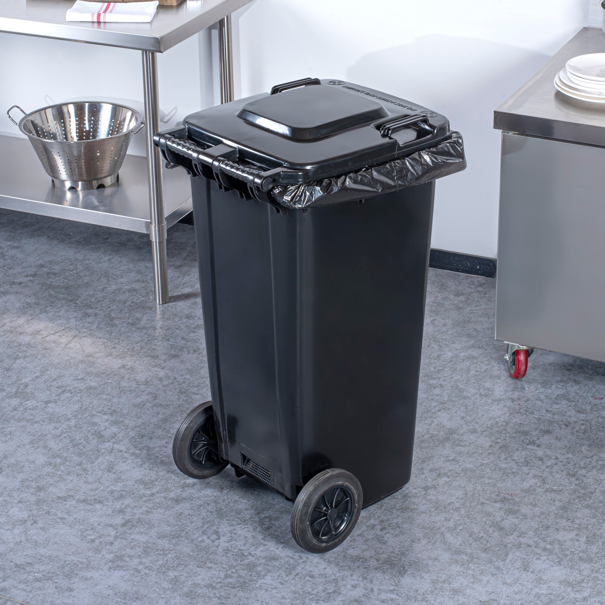 Clean Tek Professional 32 gal Rectangle Black Plastic Wheeled Trash Can - with Lid - 22 1/2" x 19" x 37 1/2" - 1 count box