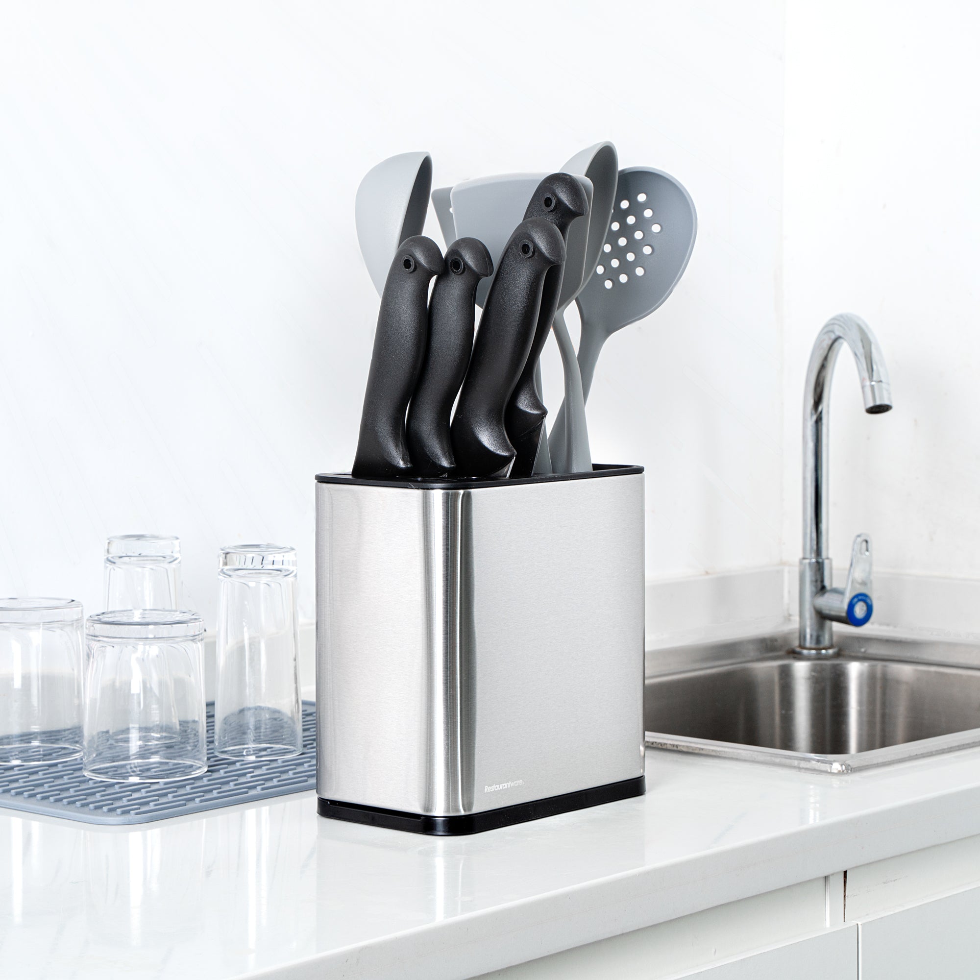 Met Lux Stainless Steel Knife and Utensil Holder - with Drip Tray - 7 3/4" x 4 3/4" x 7 3/4" - 1 count box