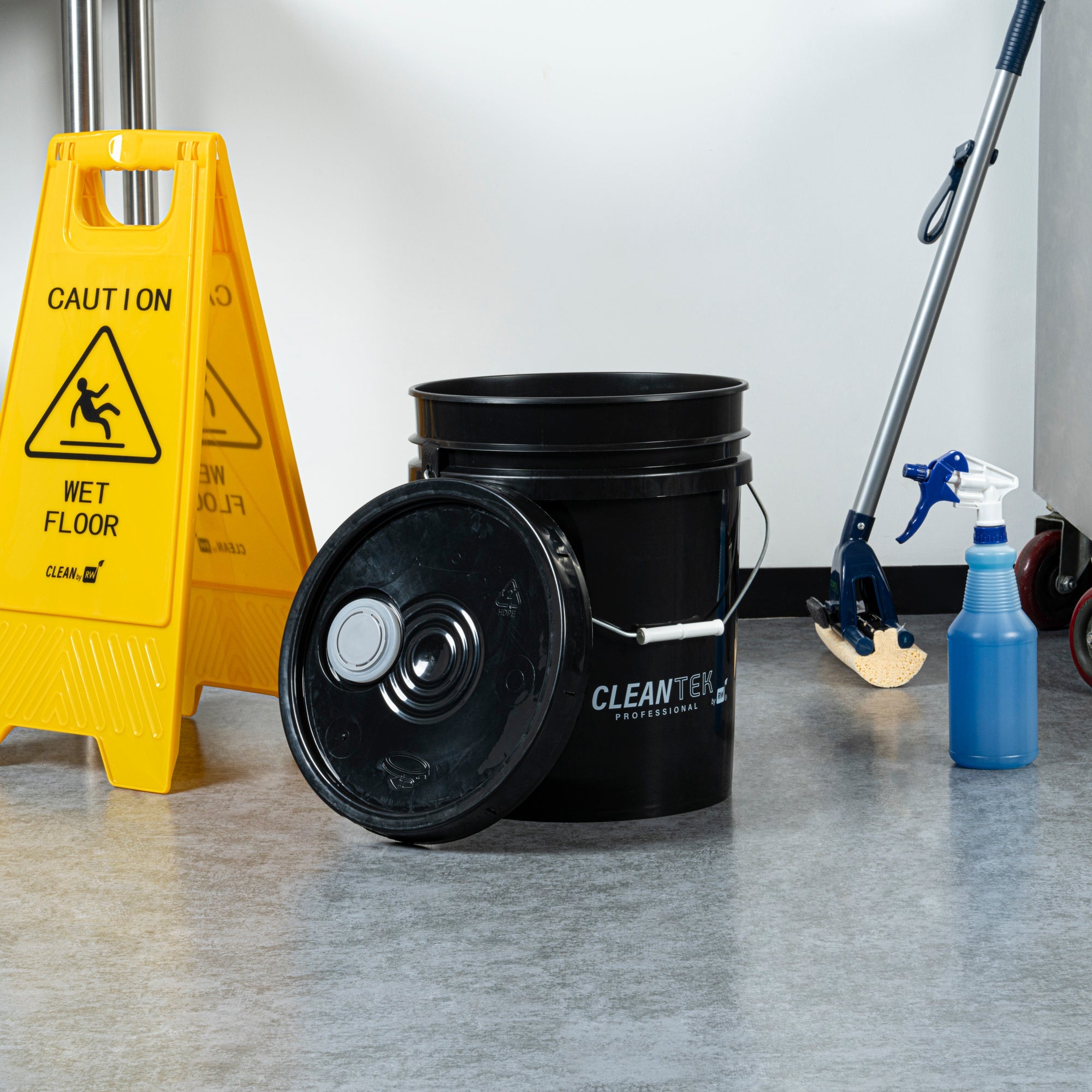Clean Tek Professional Round Black Plastic Lid - Fits 3.5 and 5 Gal Pail, with Spout and Tear Tab, Gasket - 1 count box