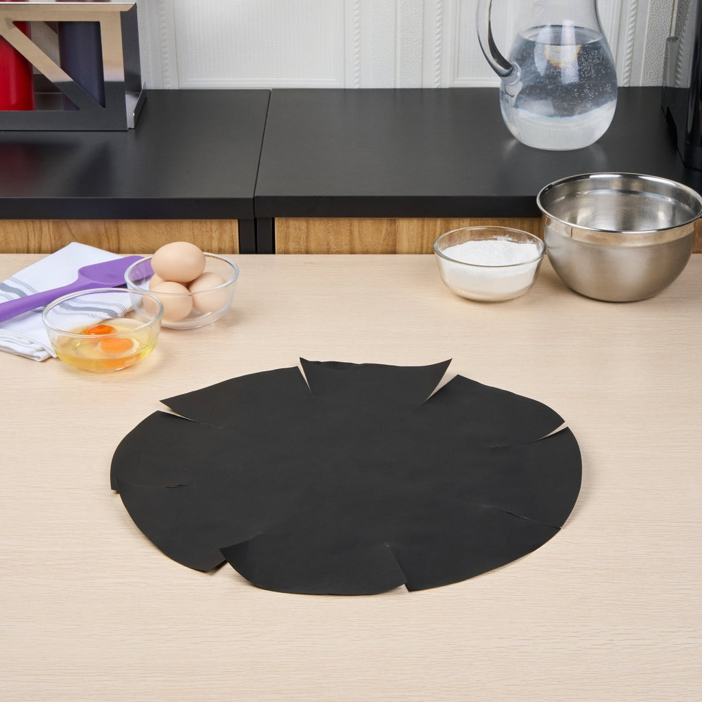 Pastry Tek Round Black Fiberglass Cake Tin Liner - Non-Stick, Foldable - 9 1/2" x 9 1/2" - 5 count box