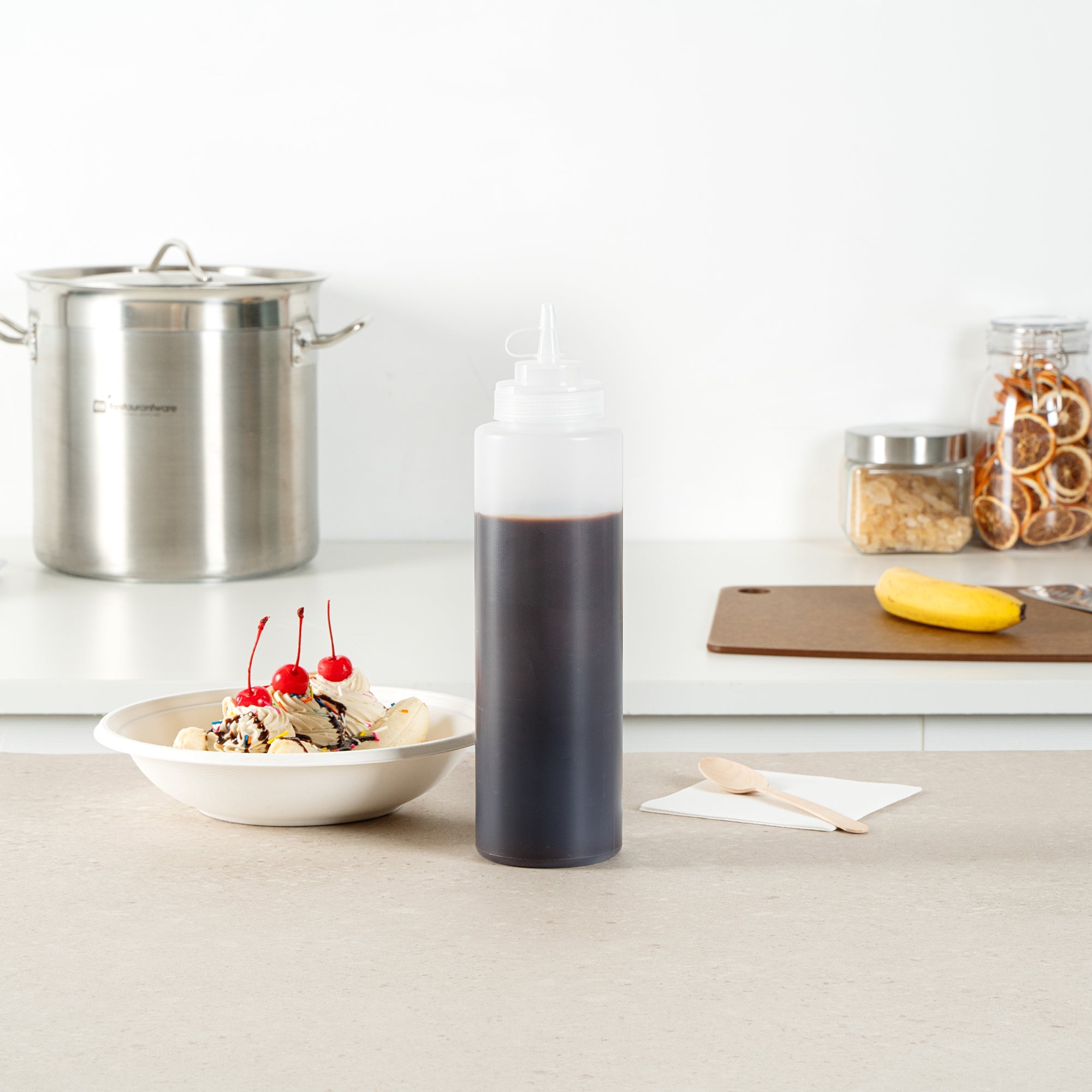 Sauce Tek 32 oz Clear Plastic Squeeze Bottle - with Cap, Wide Mouth - 3" x 3" x 11 1/2" - 1 count box