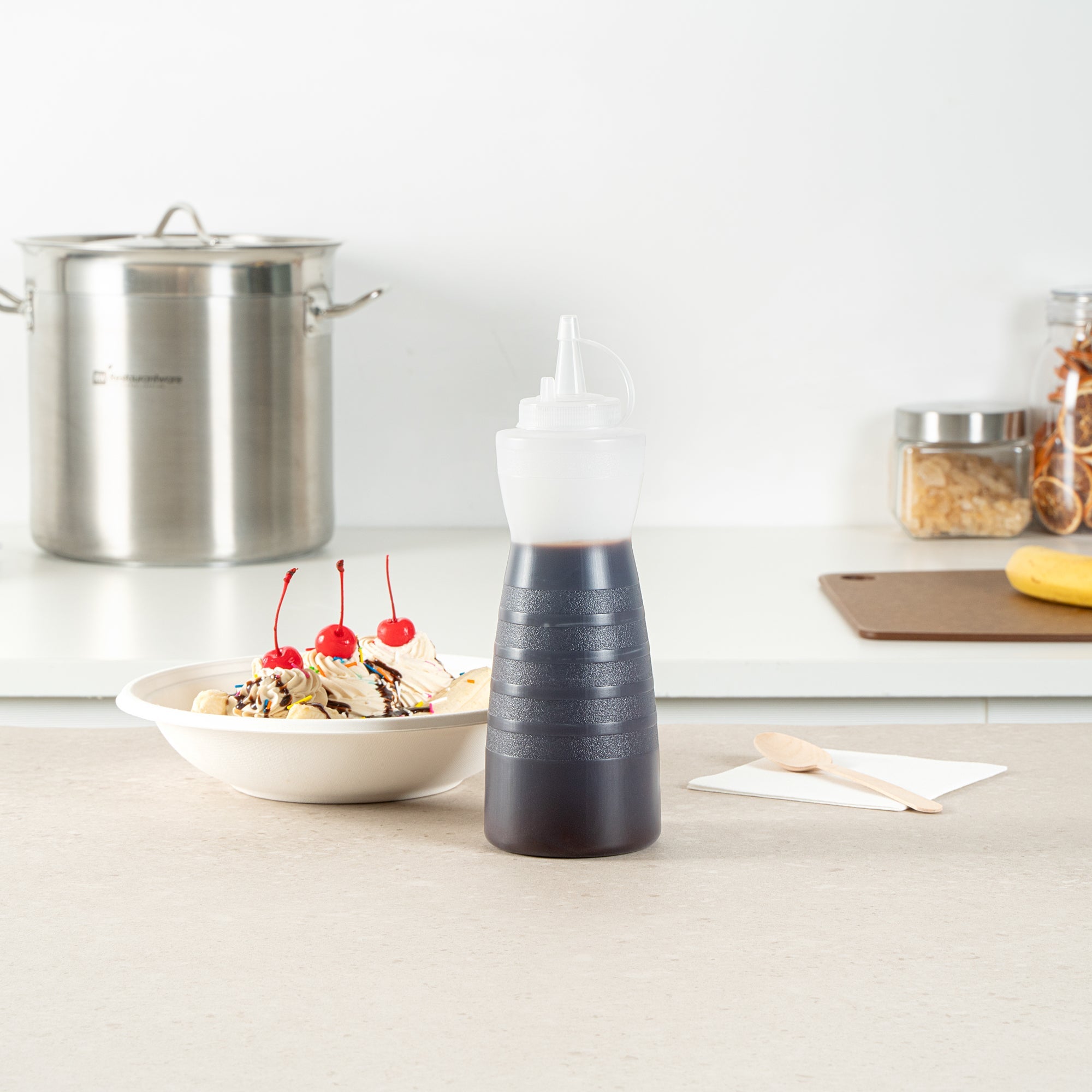 Sauce Tek 24 oz Clear Plastic Squeeze Bottle - with Cap - 2 3/4" x 2 3/4" x 10 1/4" - 1 count box