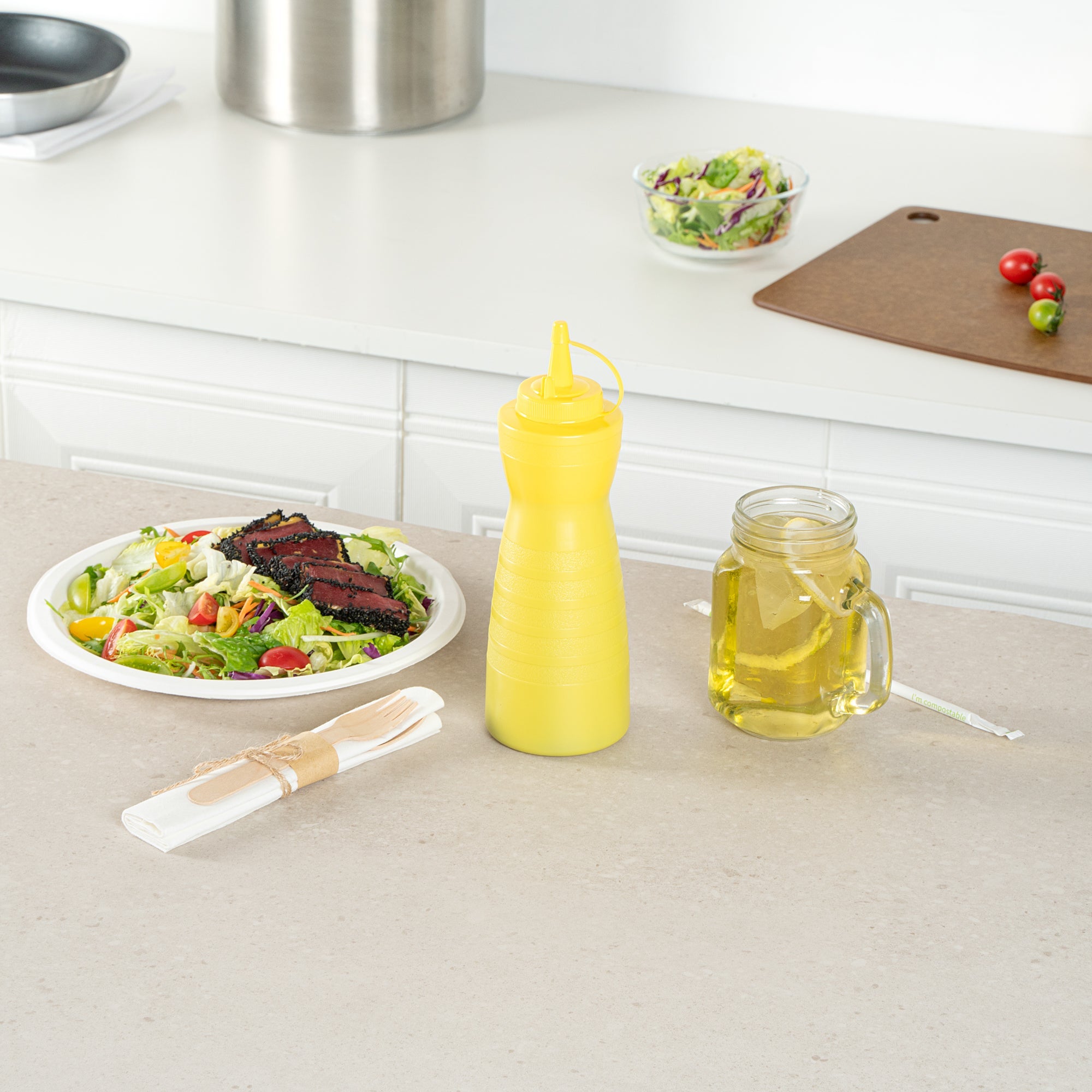 Sauce Tek 24 oz Yellow Plastic Squeeze Bottle - with Cap - 2 3/4" x 2 3/4" x 10 1/4" - 1 count box