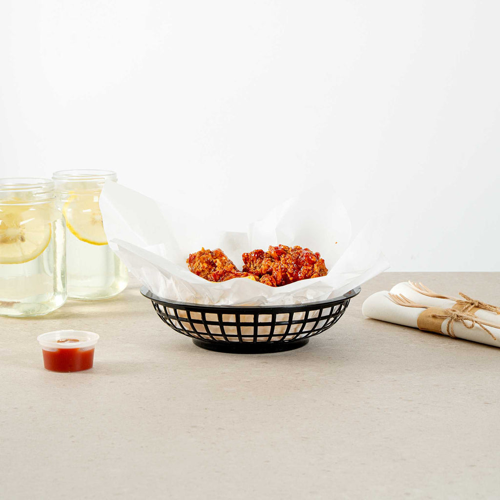 Chef 101 Round Black Plastic Fast Food Serving Basket - 7 3/4" x 7 3/4" x 2" - 10 count box
