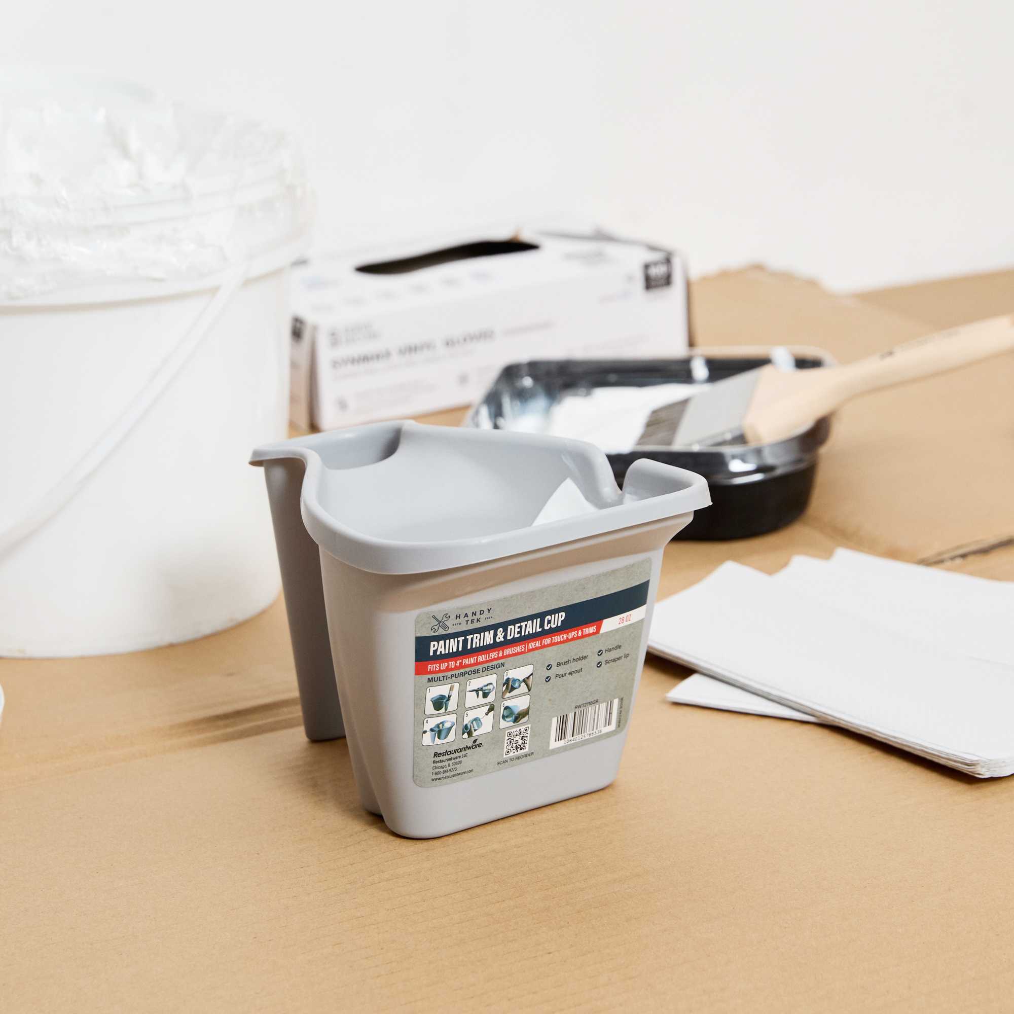 Handy Tek 28 oz Gray Plastic Paint Cup - with Brush Holder - 7 1/2" x 5 1/2" x 5" - 1 count box