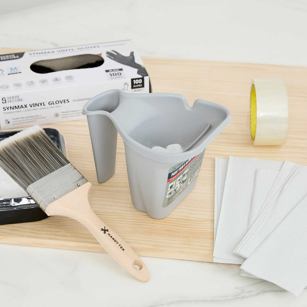 Handy Tek 28 oz Gray Plastic Paint Cup - with Brush Holder - 7 1/2" x 5 1/2" x 5" - 1 count box