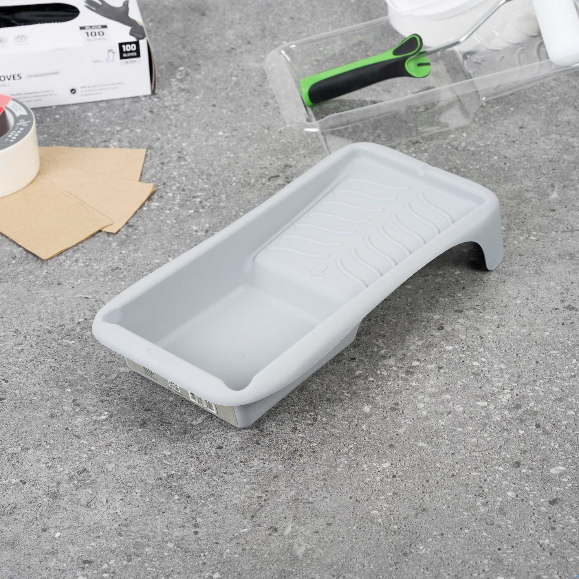 Handy Tek 1.5 qt Gray Plastic Paint Tray - 14" x 7" x 2 1/2" - 1 count box
