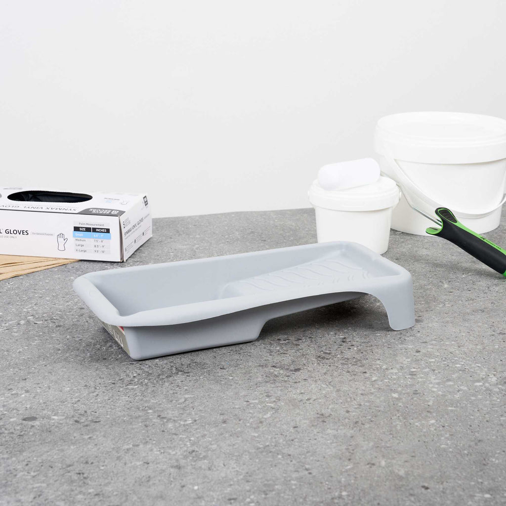 Handy Tek 1.5 qt Gray Plastic Paint Tray - 14" x 7" x 2 1/2" - 1 count box