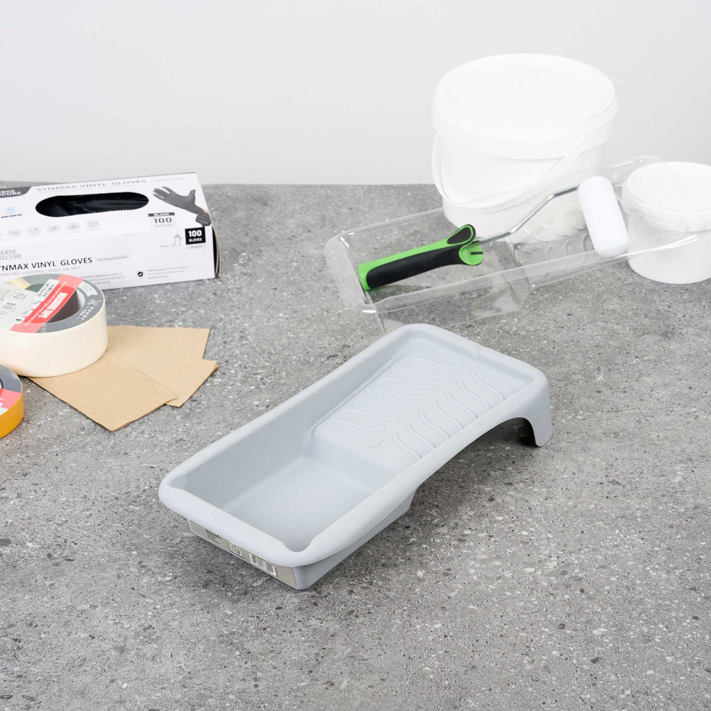 Handy Tek 1.5 qt Gray Plastic Paint Tray - 14" x 7" x 2 1/2" - 1 count box