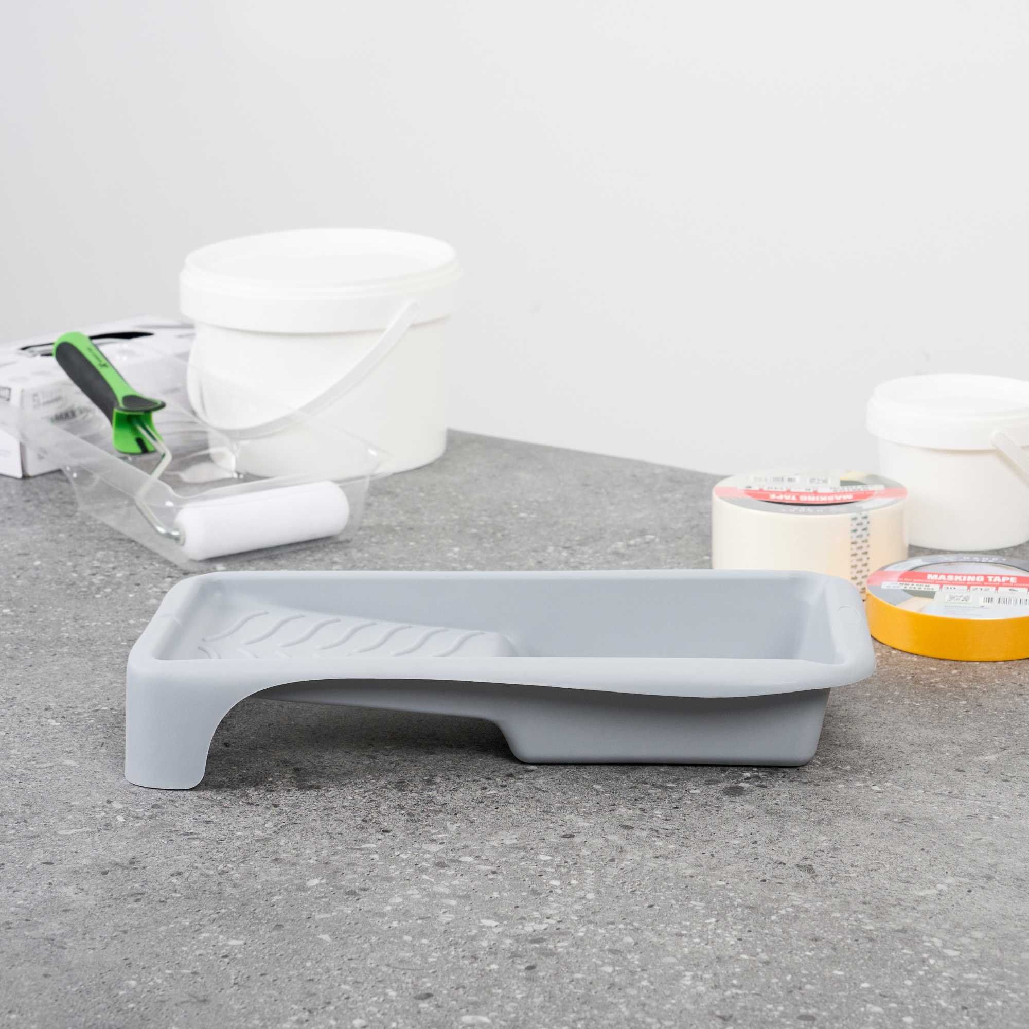 Handy Tek 1.5 qt Gray Plastic Paint Tray - 14" x 7" x 2 1/2" - 1 count box