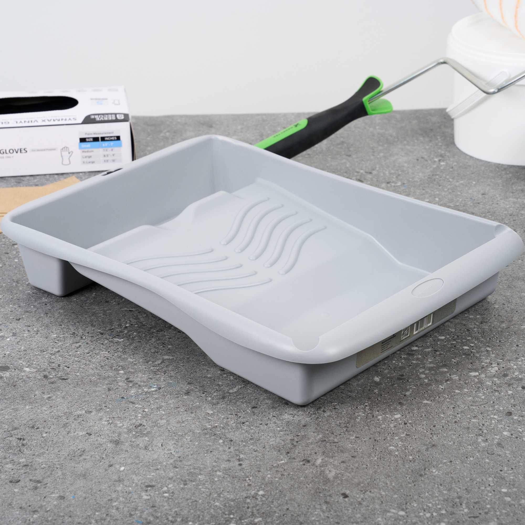 Handy Tek 1.5 gal 2-In-1 Gray Plastic Paint Tray - For Roller and Brush - 17 3/4" x 13" x 3" - 1 count box