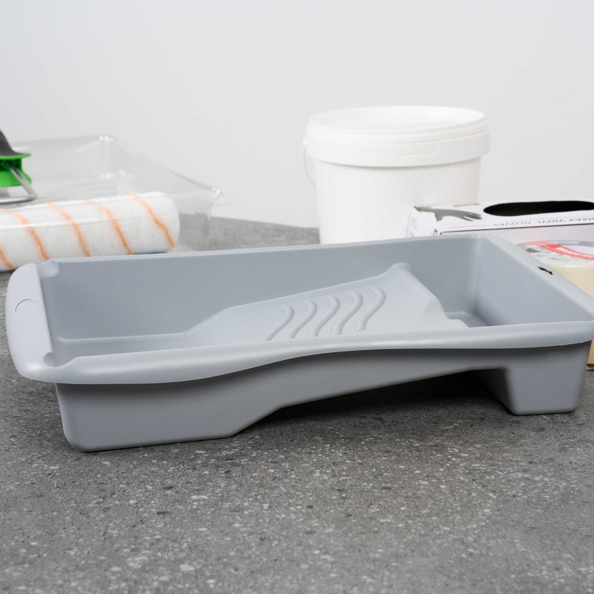 Handy Tek 1.5 gal 2-In-1 Gray Plastic Paint Tray - For Roller and Brush - 17 3/4" x 13" x 3" - 36 count box