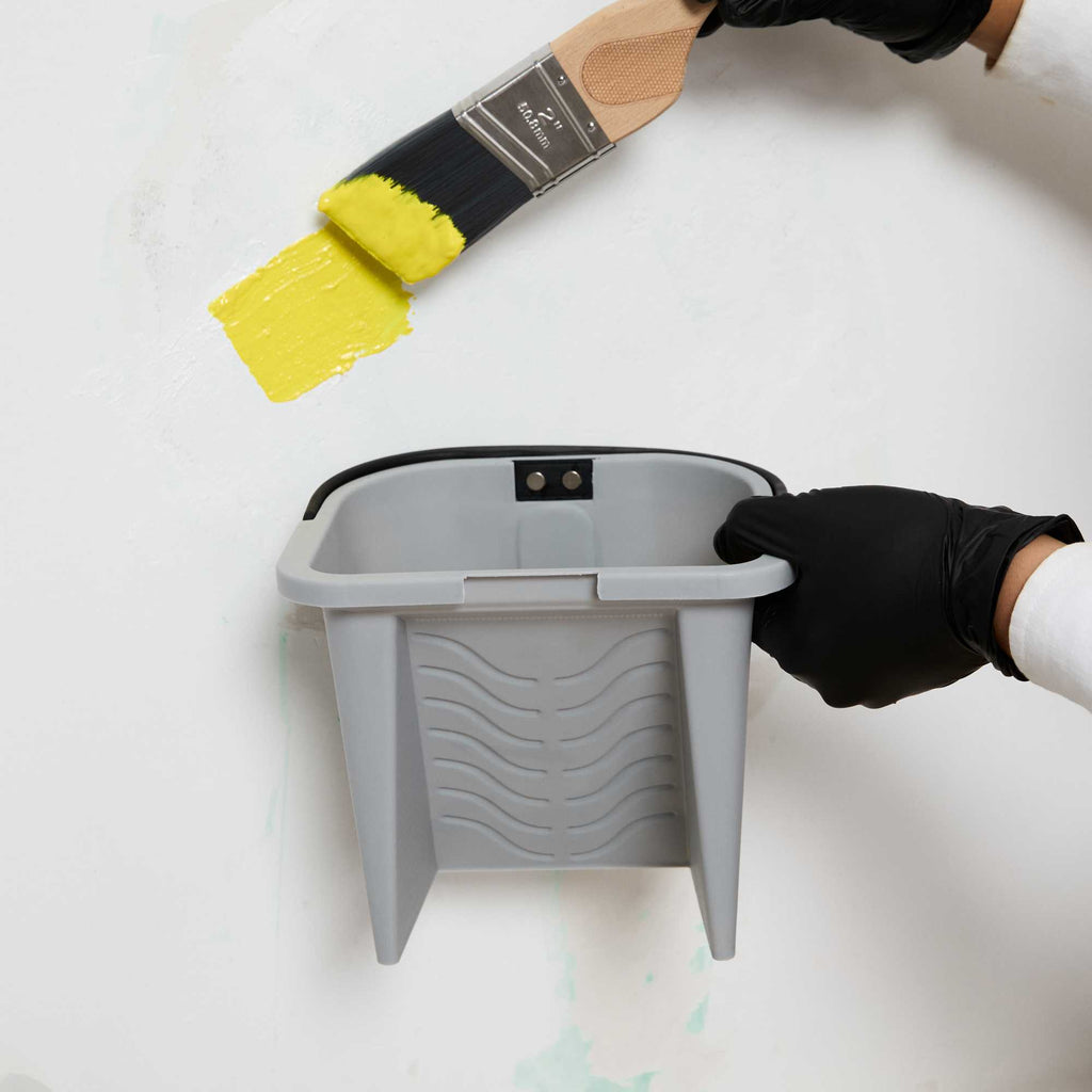Handy Tek 0.5 gal Gray Plastic Paint Pail - with Magnetic Brush Holder - 7 3/4" x 7 1/2" x 6 3/4" - 1 count box