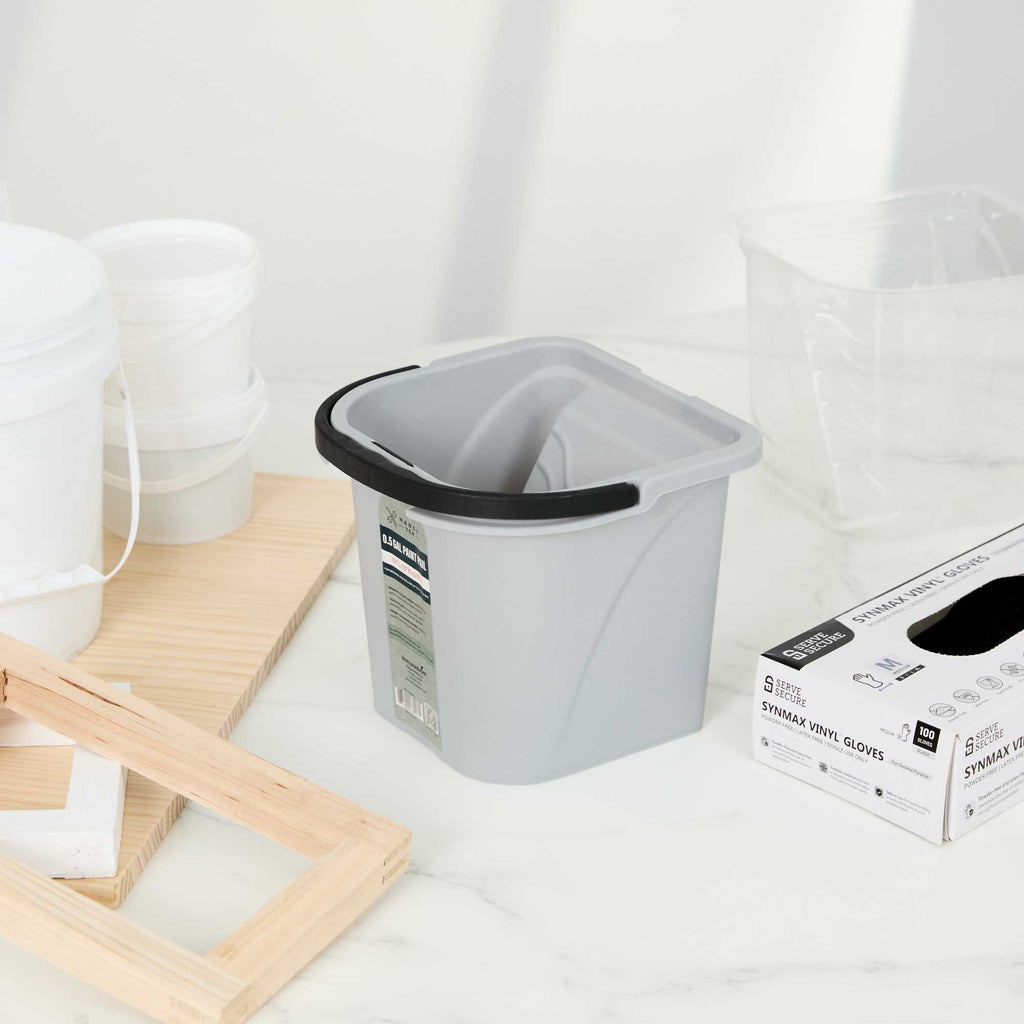 Handy Tek 0.5 gal Gray Plastic Paint Pail - with Magnetic Brush Holder - 7 3/4" x 7 1/2" x 6 3/4" - 50 count box