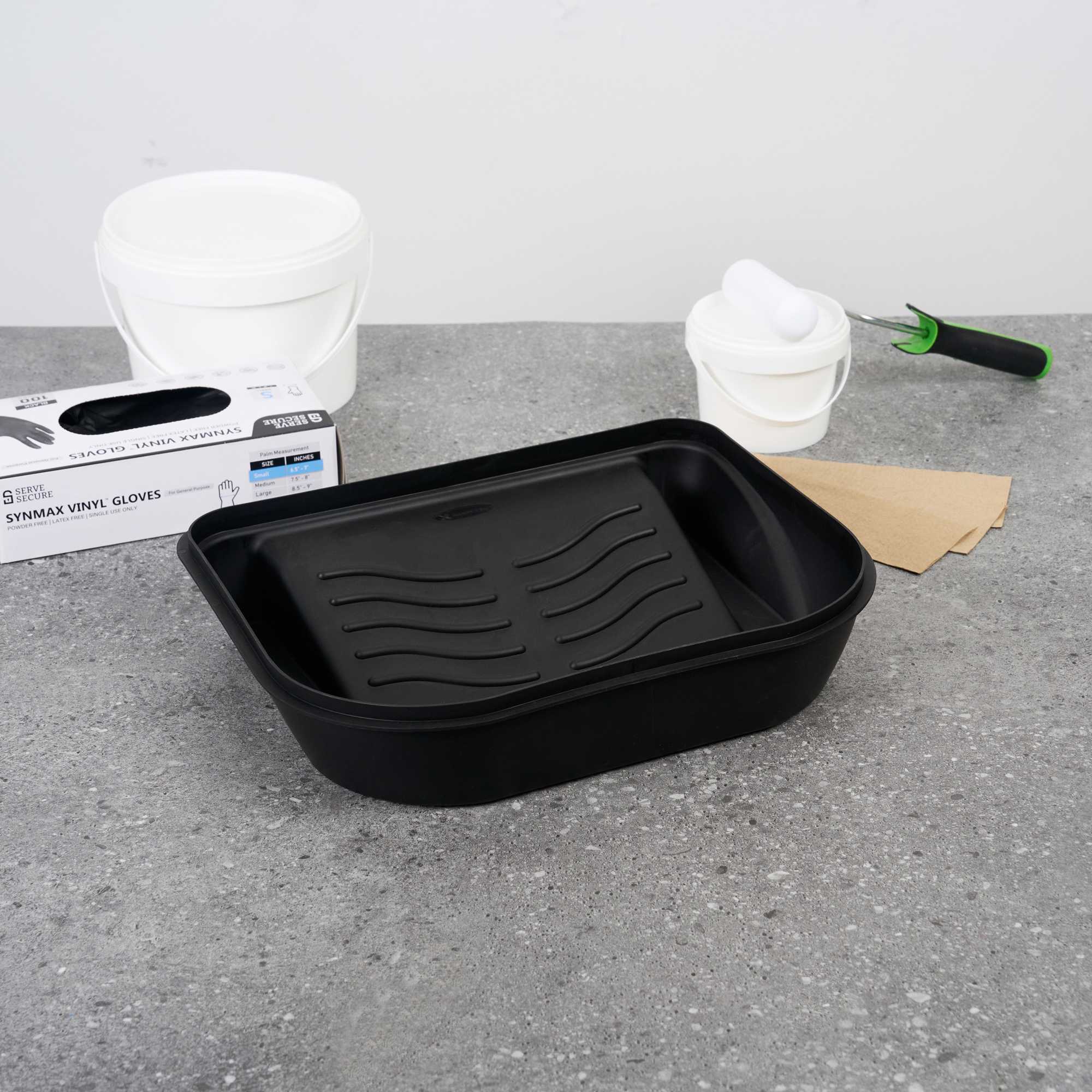 Handy Tek 5 qt Black Plastic Paint Tray / Pail Lid - Fits 3.5 gal Paint Pail - 14 3/4" x 12" x 3" - 1 count box