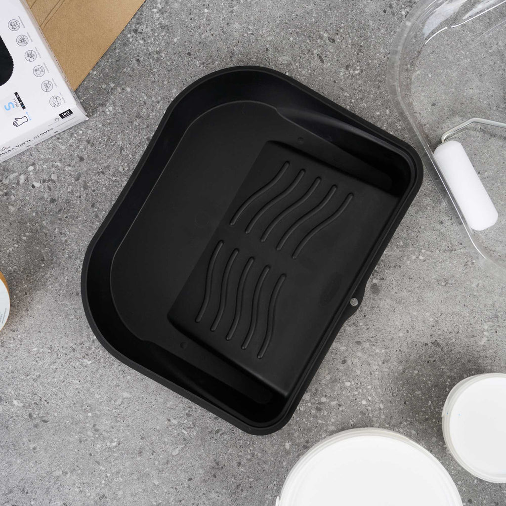 Handy Tek 5 qt Black Plastic Paint Tray / Pail Lid - Fits 3.5 gal Paint Pail - 14 3/4" x 12" x 3" - 1 count box