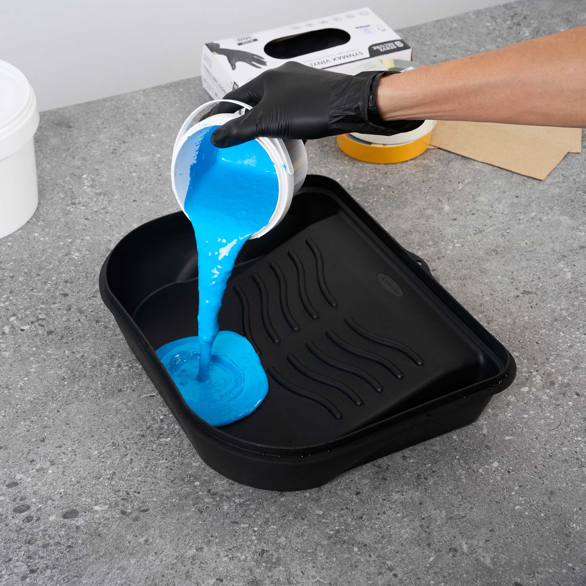 Handy Tek 5 qt Black Plastic Paint Tray / Pail Lid - Fits 3.5 gal Paint Pail - 14 3/4" x 12" x 3" - 24 count box