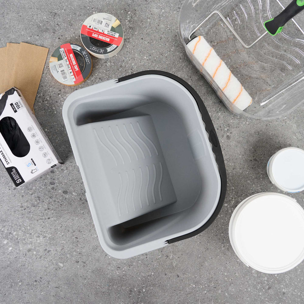 Handy Tek 3.5 gal Gray Plastic Paint Pail - 15 3/4" x 12 3/4" x 9" - 1 count box