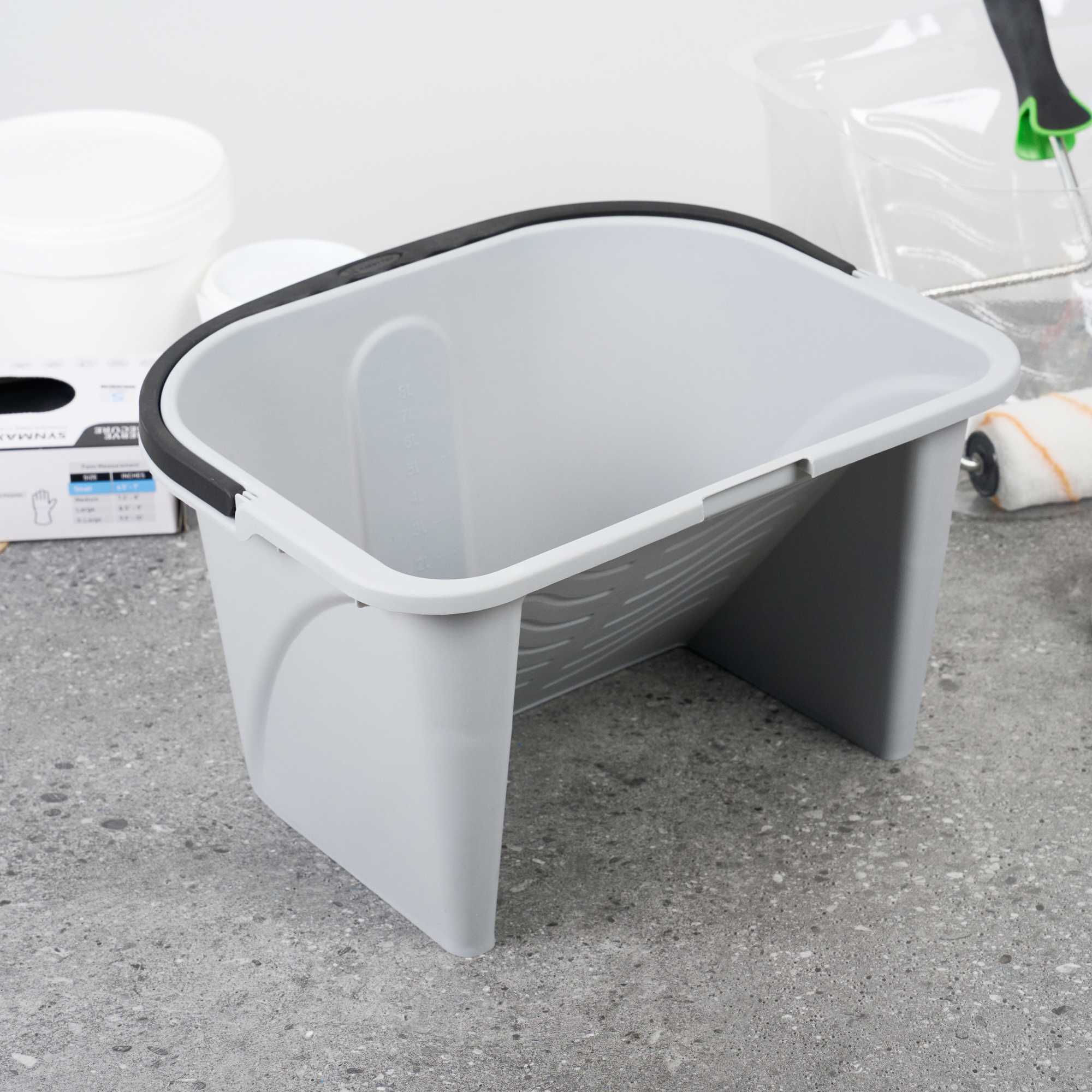Handy Tek 3.5 gal Gray Plastic Paint Pail - 15 3/4" x 12 3/4" x 9" - 1 count box